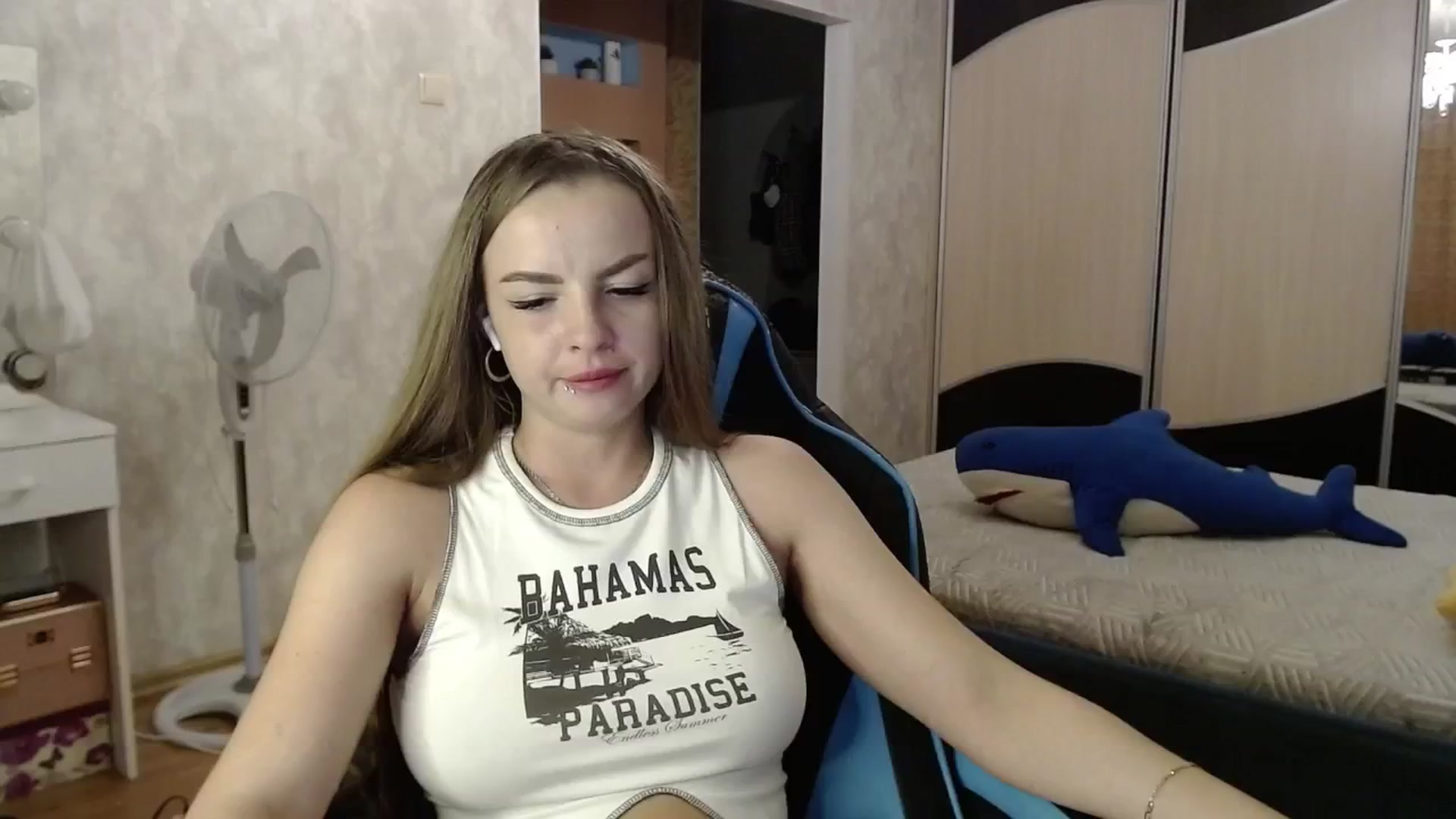Gallery image thumbnail from Lio_noy's myfreecams stream on, 06/20/2024, 23:12 image 17 of 20