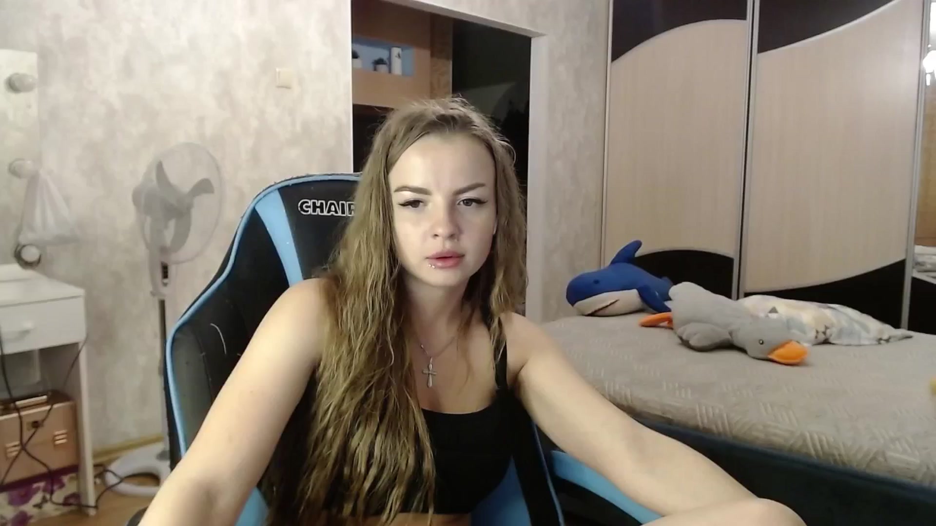 Gallery image thumbnail from Lio_noy's myfreecams stream on, 06/24/2024, 24:40 image 18 of 20