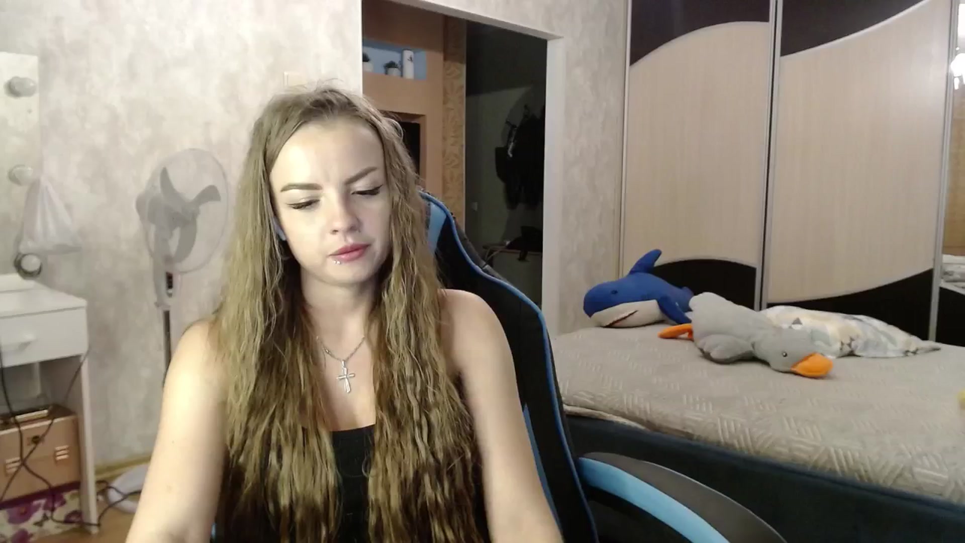 Gallery image thumbnail from Lio_noy's myfreecams stream on, 06/24/2024, 24:40 image 12 of 20