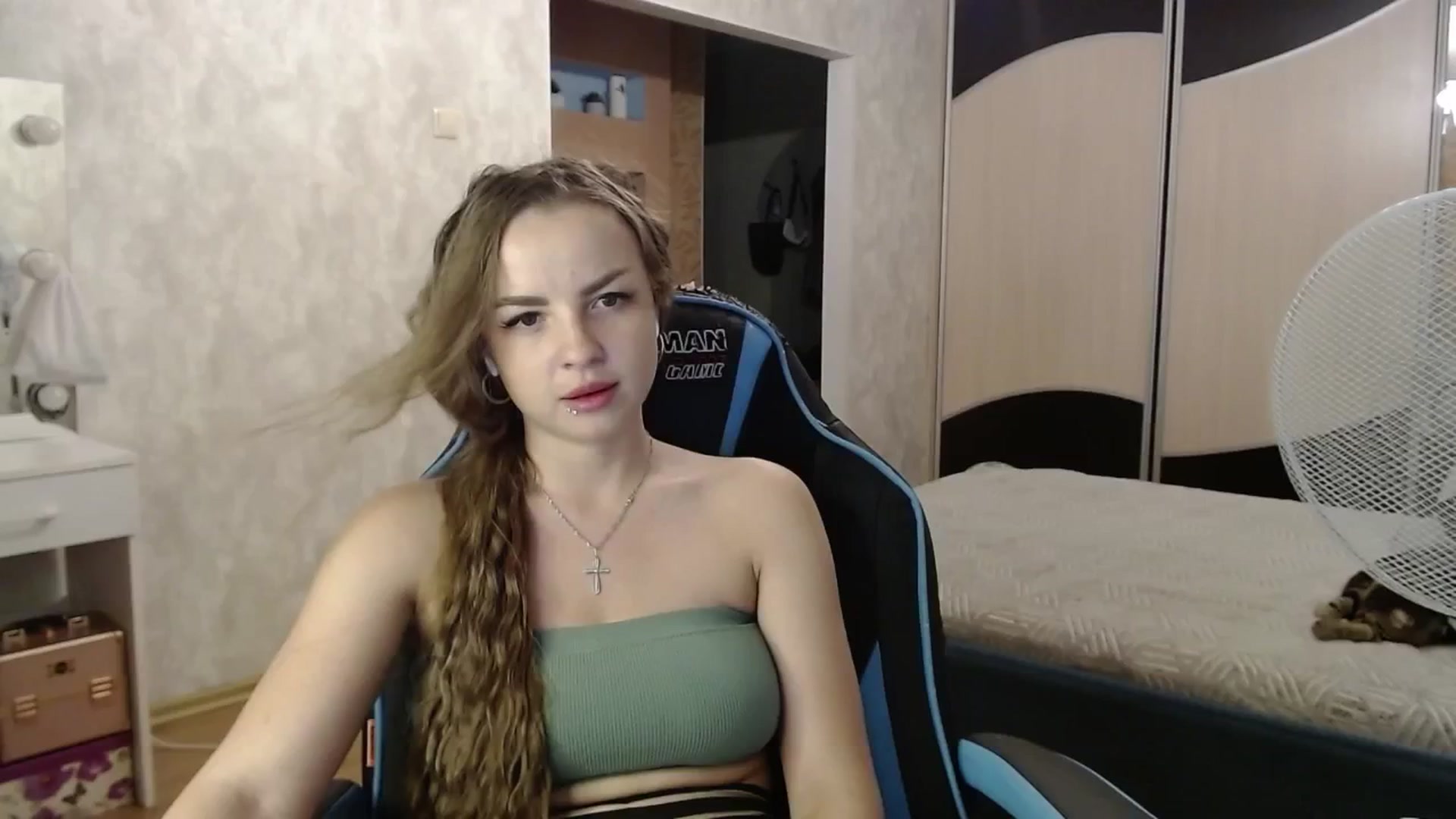 Gallery image thumbnail from Lio_noy's myfreecams stream on, 06/27/2024, 23:15 image 9 of 20