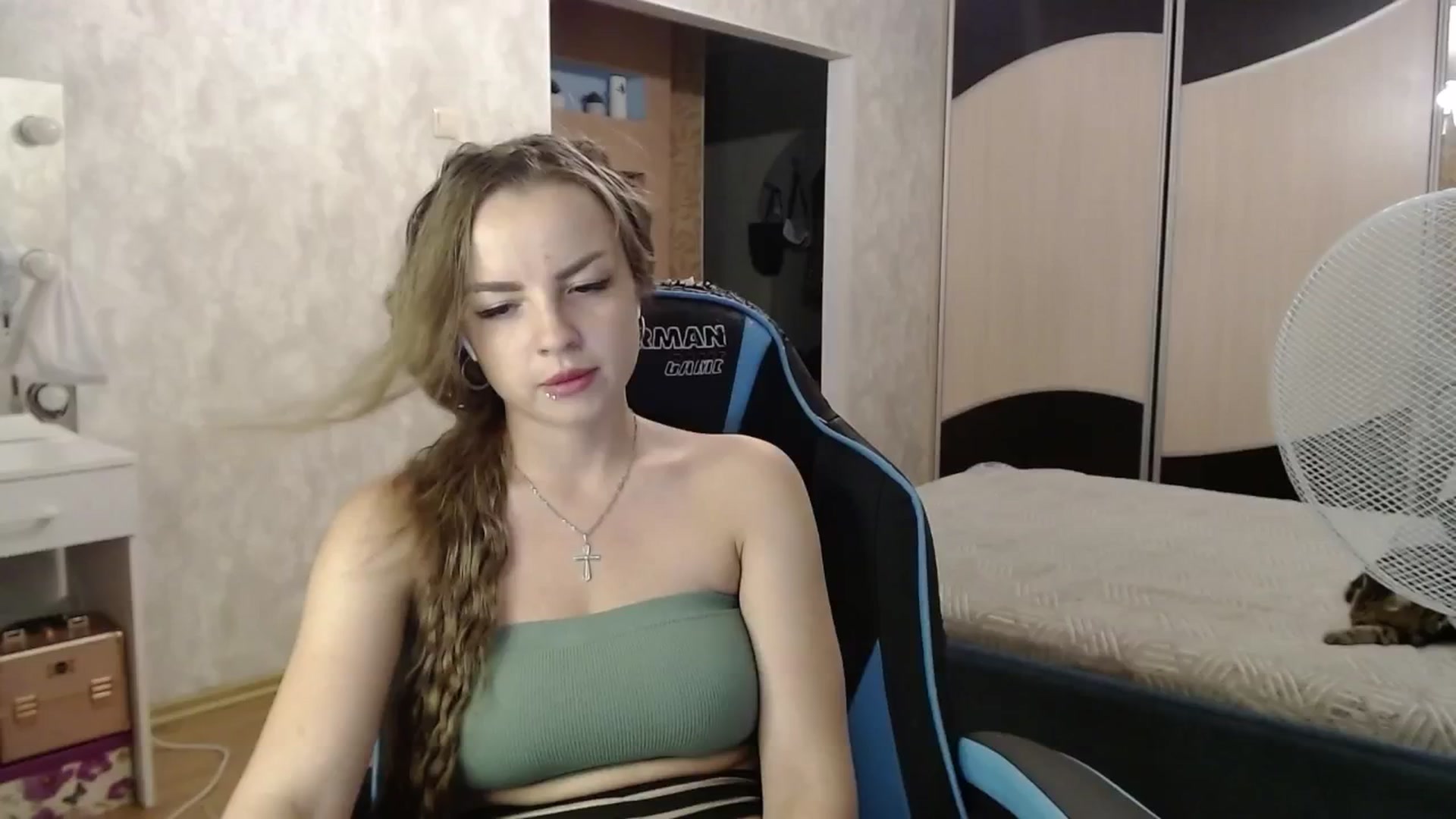 Gallery image thumbnail from Lio_noy's myfreecams stream on, 06/27/2024, 23:15 image 3 of 20