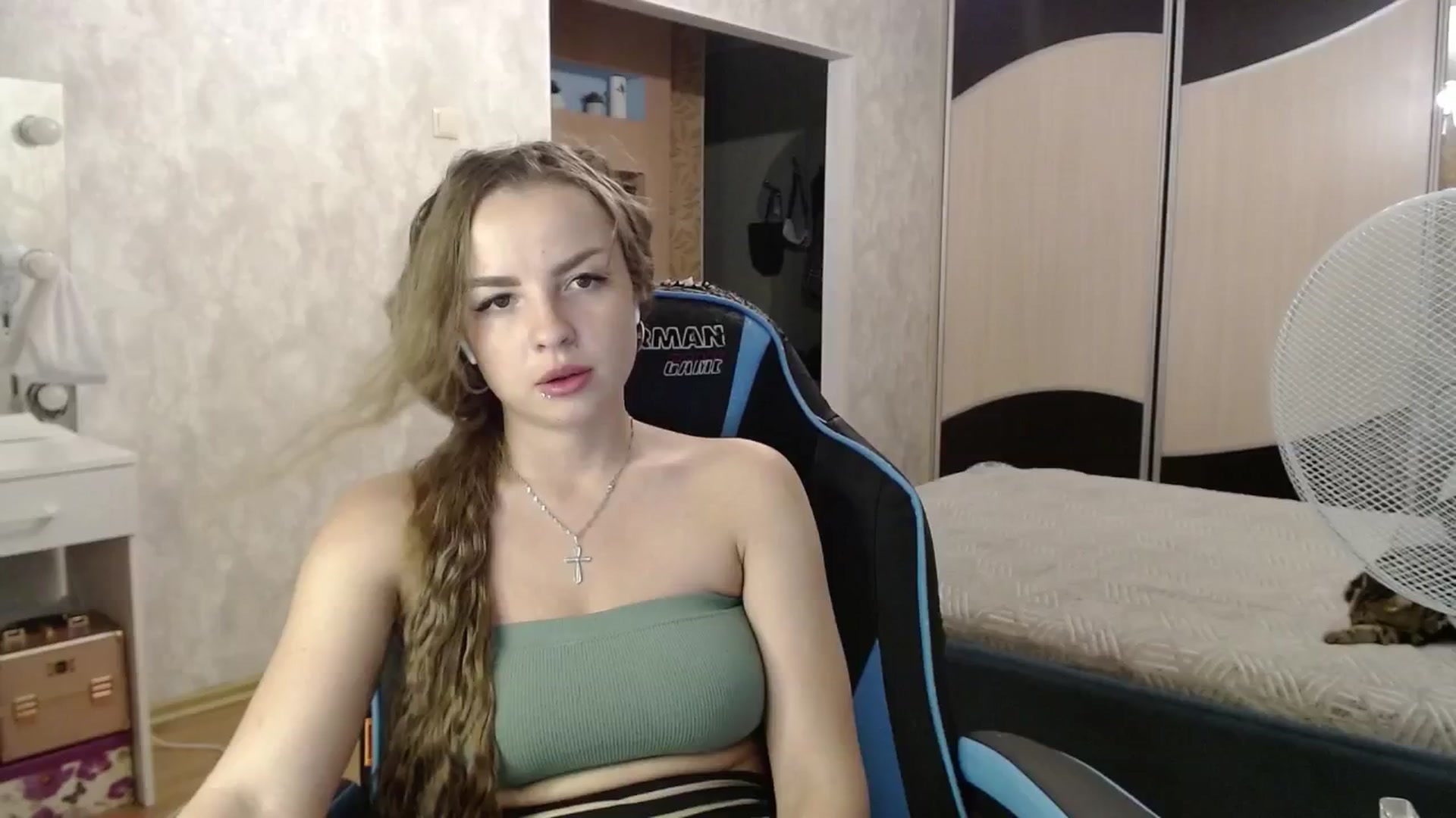 Gallery image thumbnail from Lio_noy's myfreecams stream on, 06/27/2024, 23:15 image 6 of 20