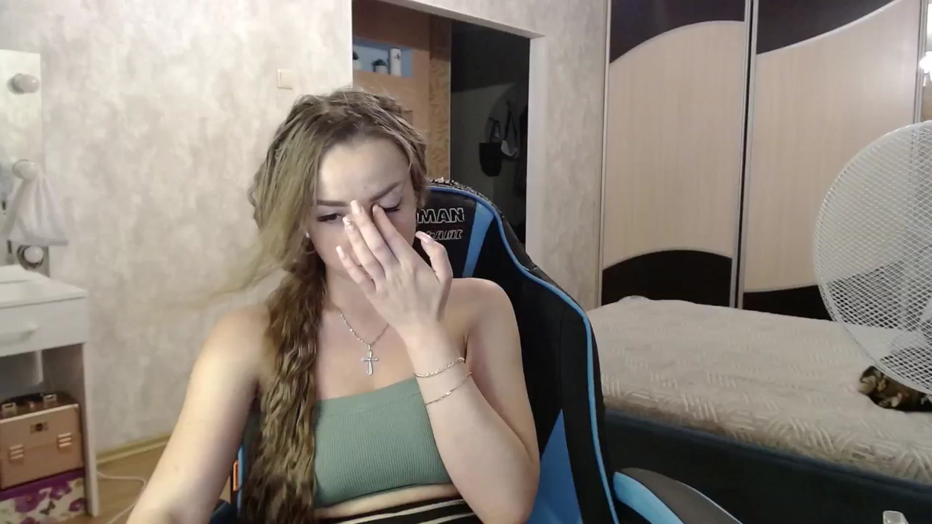 Gallery image thumbnail from Lio_noy's myfreecams stream on, 06/27/2024, 23:15 image 7 of 20