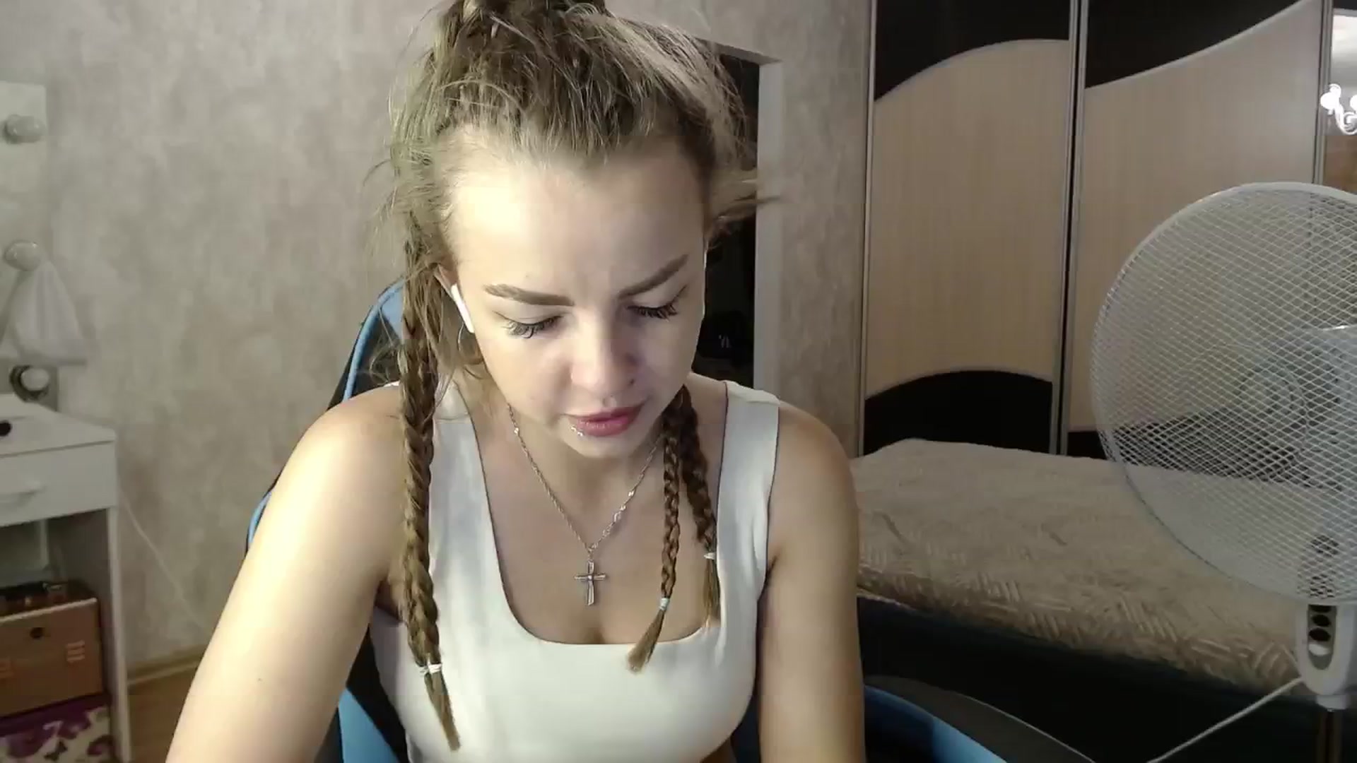 Gallery image thumbnail from Lio_noy's myfreecams stream on, 06/29/2024, 22:20 image 2 of 20
