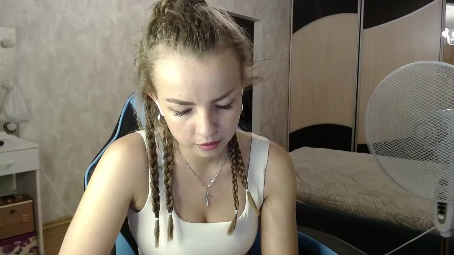 Gallery image thumbnail from Lio_noy's myfreecams stream on, 06/29/2024, 22:20 image 13 of 20