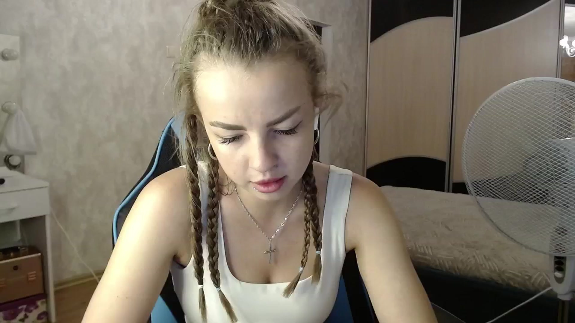 Gallery image thumbnail from Lio_noy's myfreecams stream on, 06/29/2024, 22:20 image 6 of 20