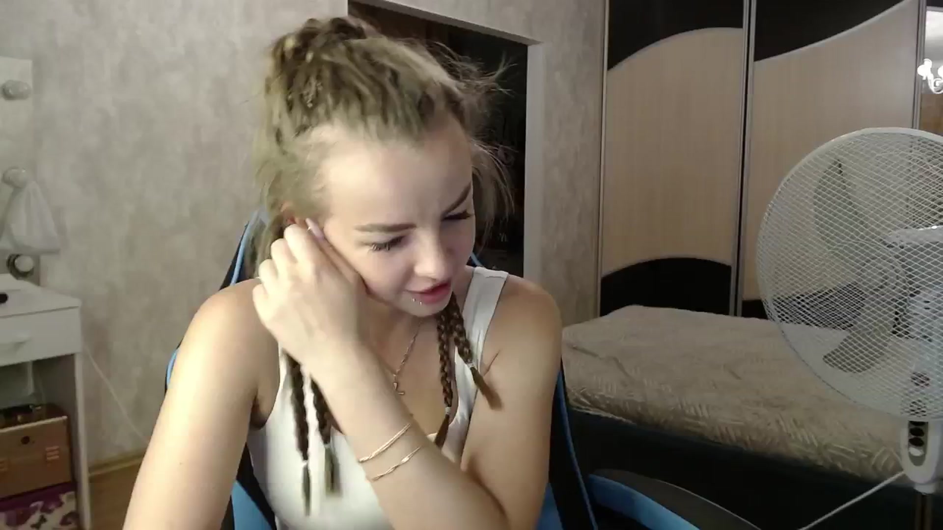Gallery image thumbnail from Lio_noy's myfreecams stream on, 06/29/2024, 22:20 image 15 of 20
