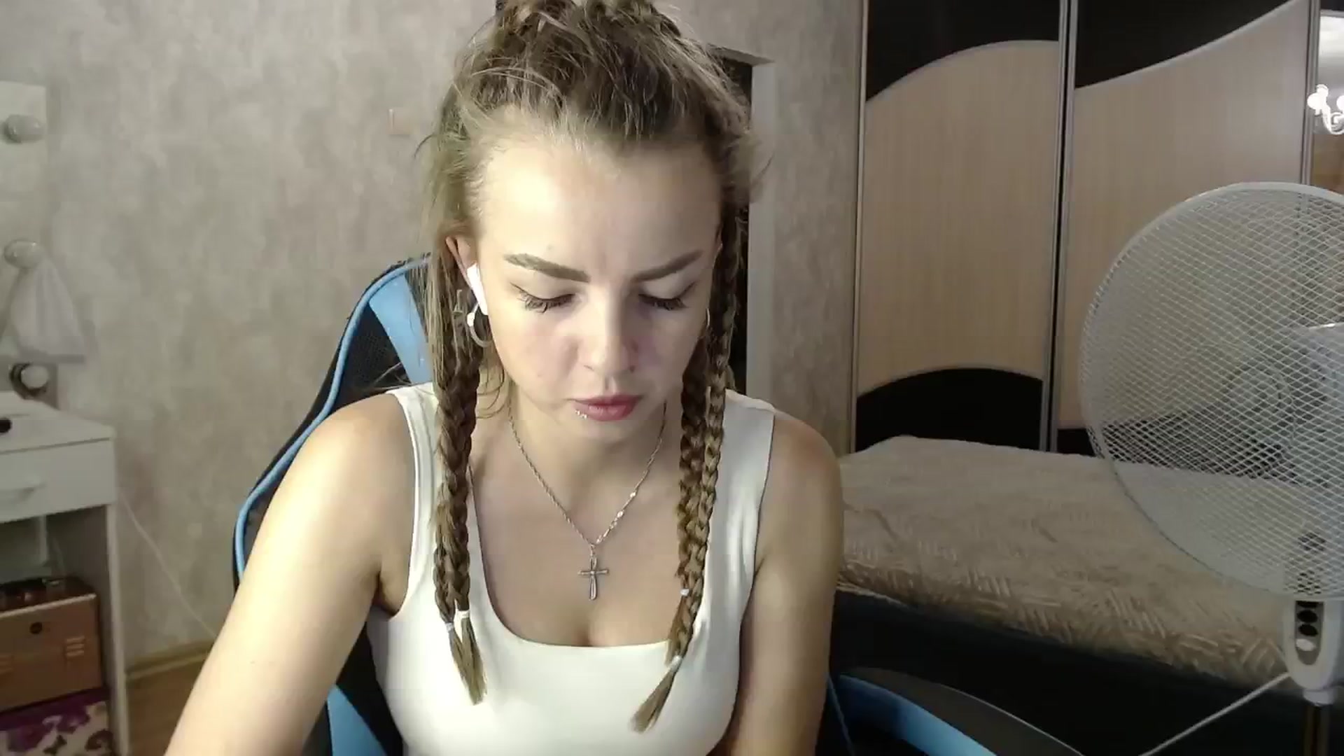 Gallery image thumbnail from Lio_noy's myfreecams stream on, 06/29/2024, 22:42 image 17 of 20