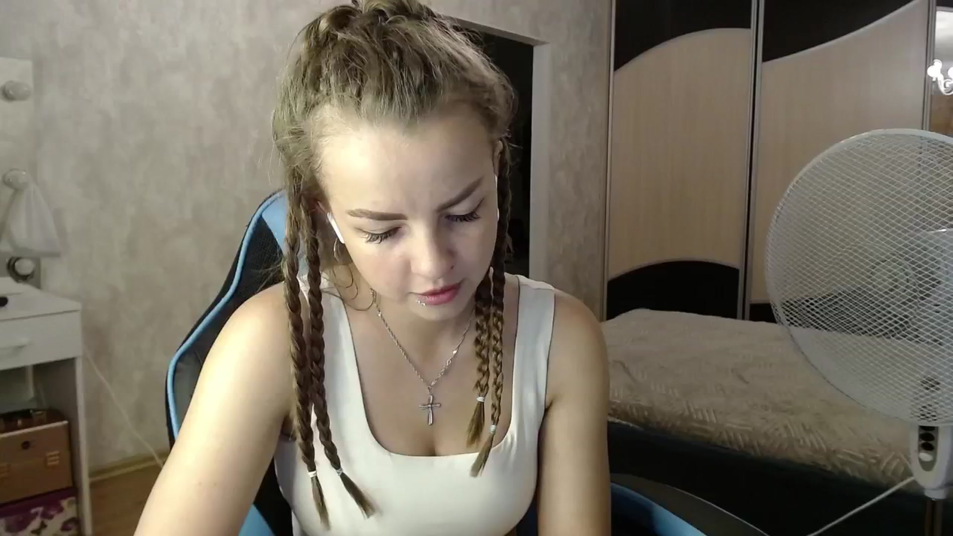 Gallery image thumbnail from Lio_noy's myfreecams stream on, 06/29/2024, 22:42 image 12 of 20