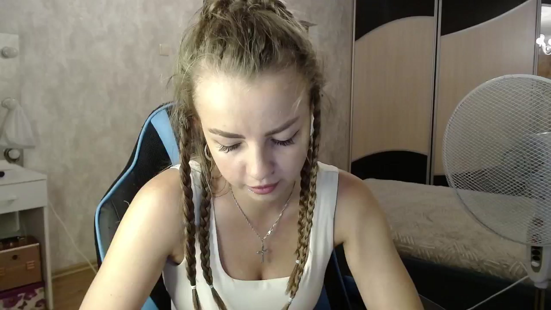 Gallery image thumbnail from Lio_noy's myfreecams stream on, 06/29/2024, 22:42 image 18 of 20