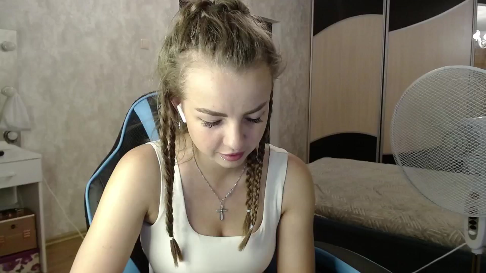 Gallery image thumbnail from Lio_noy's myfreecams stream on, 06/29/2024, 22:42 image 14 of 20