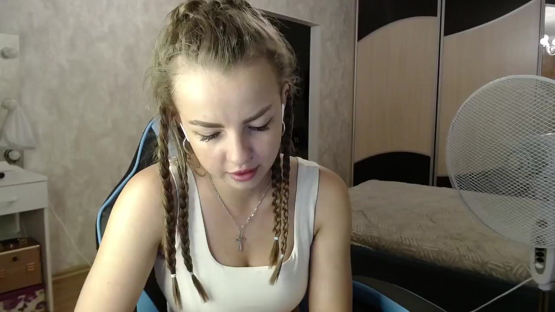 Gallery image thumbnail from Lio_noy's myfreecams stream on, 06/29/2024, 22:42 image 7 of 20