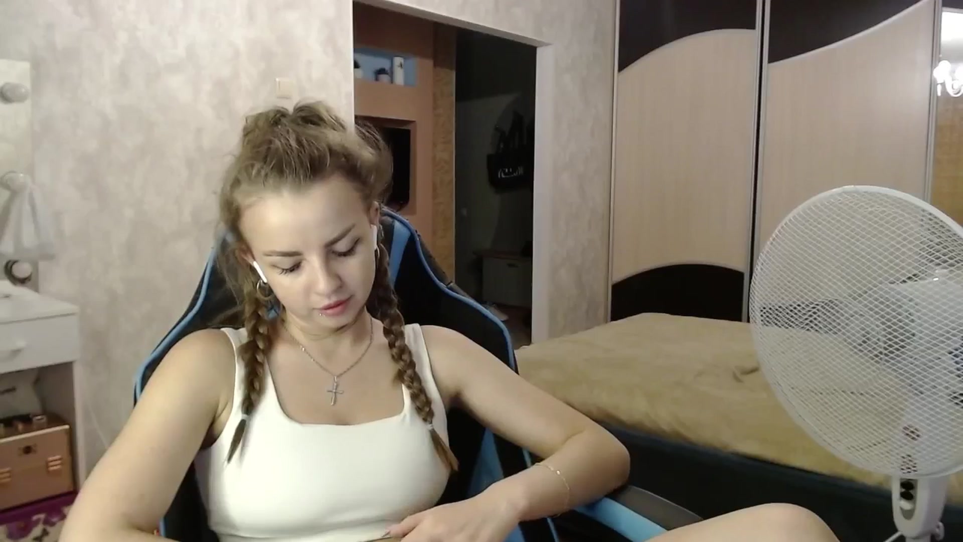 Gallery image thumbnail from Lio_noy's myfreecams stream on, 07/03/2024, 24:05 image 16 of 20