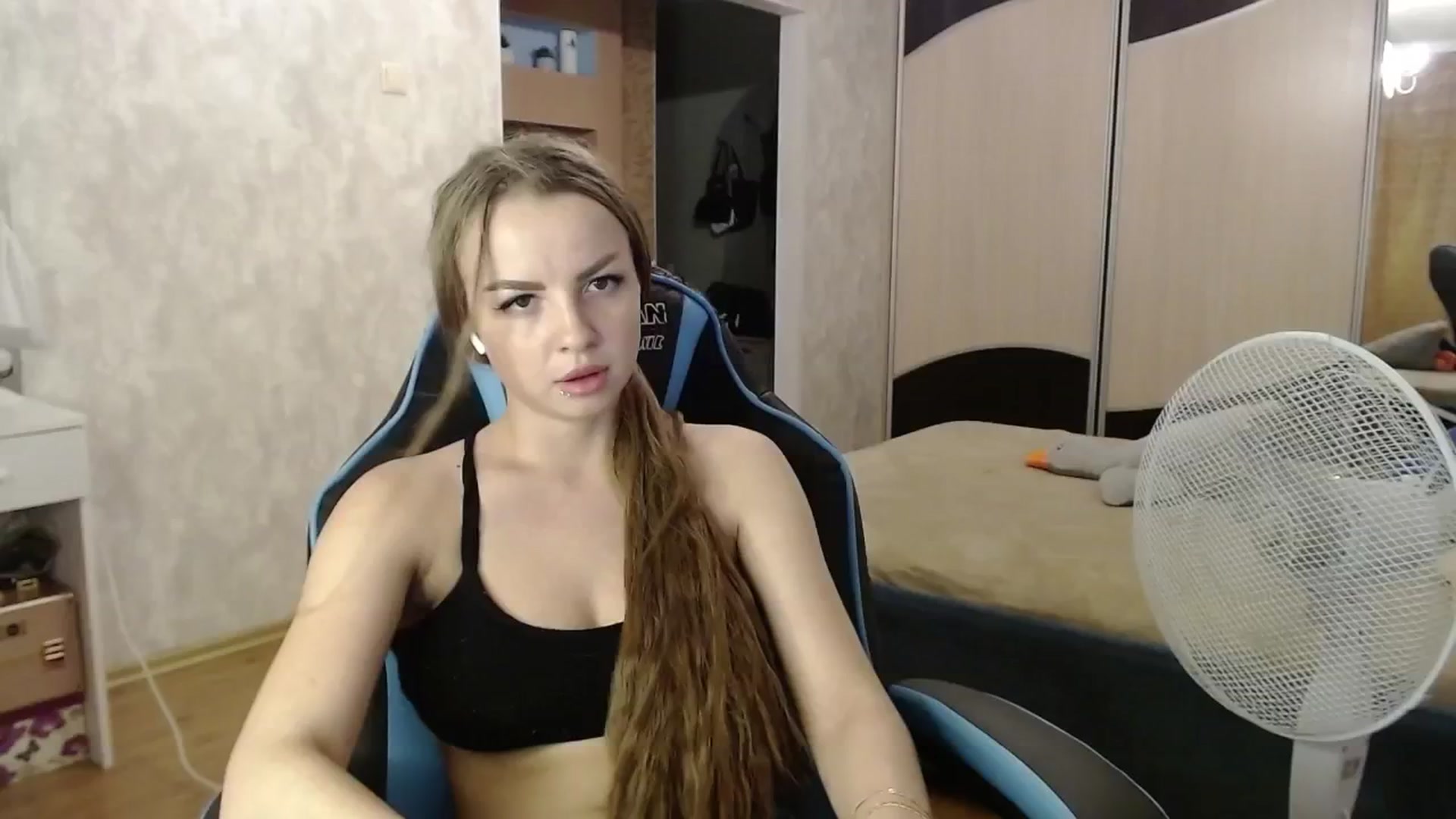 Gallery image thumbnail from Lio_noy's myfreecams stream on, 07/13/2024, 23:03 image 12 of 20