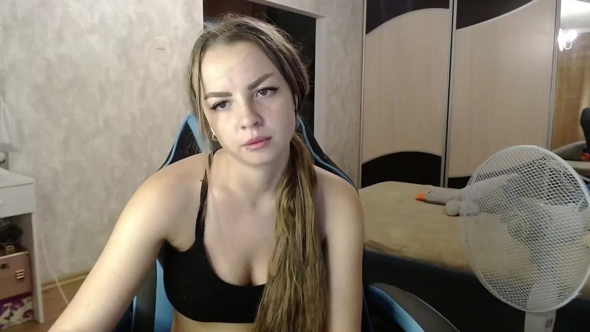 Gallery image thumbnail from Lio_noy's myfreecams stream on, 07/13/2024, 23:03 image 18 of 20