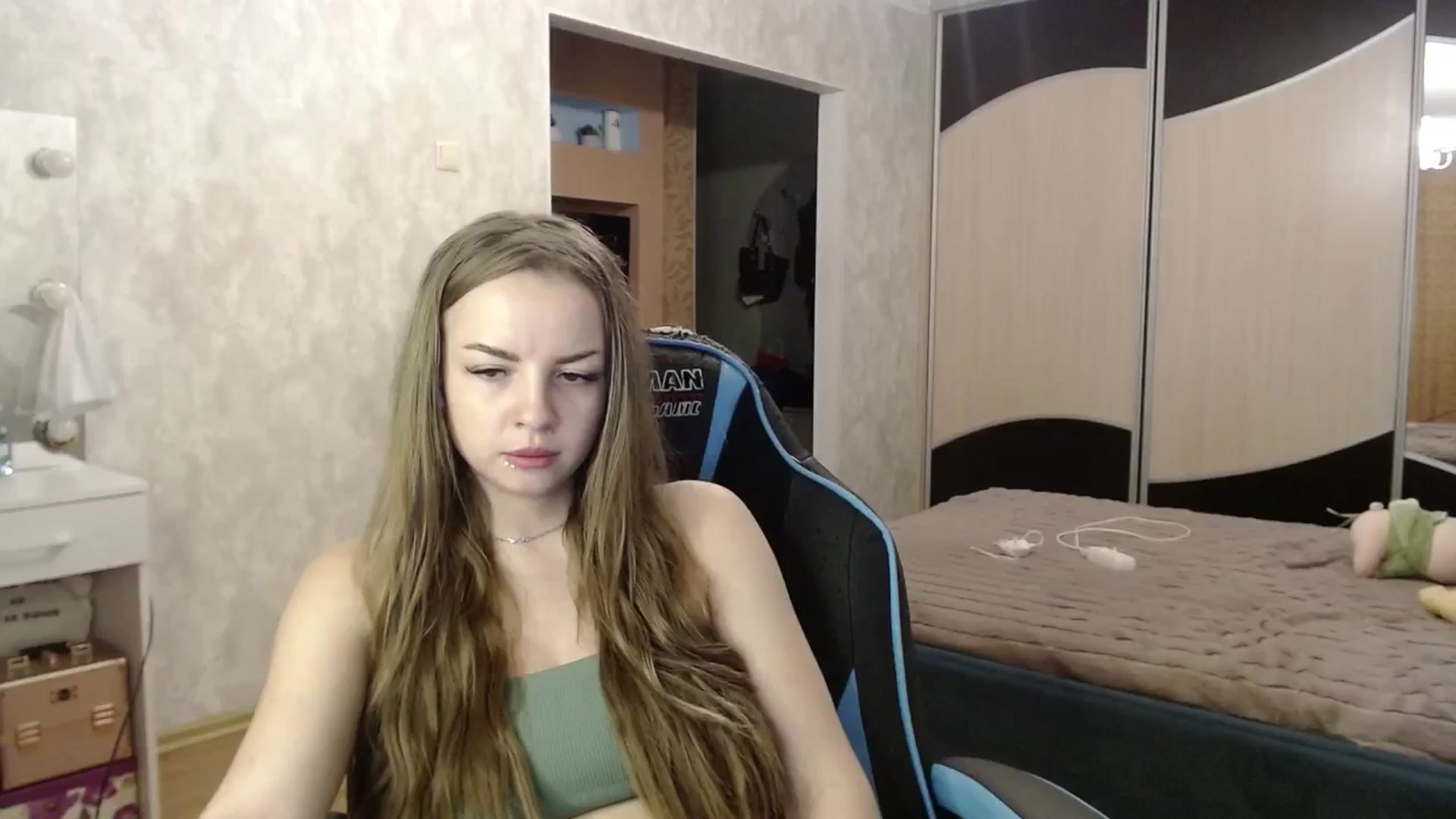 Gallery image thumbnail from Lio_noy's myfreecams stream on, 08/06/2024, 23:46 image 1 of 20