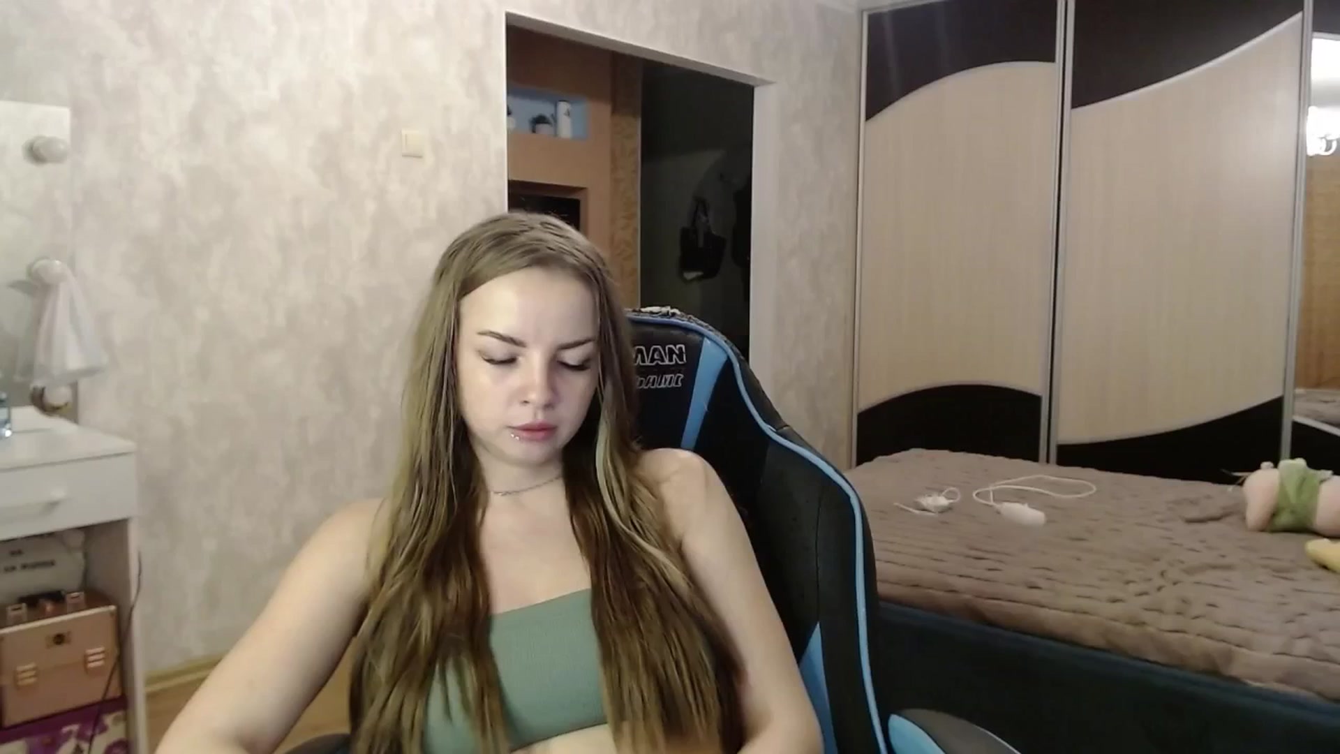 Gallery image thumbnail from Lio_noy's myfreecams stream on, 08/06/2024, 23:46 image 9 of 20