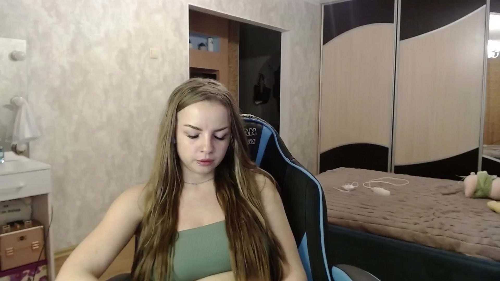 Gallery image thumbnail from Lio_noy's myfreecams stream on, 08/06/2024, 23:46 image 8 of 20