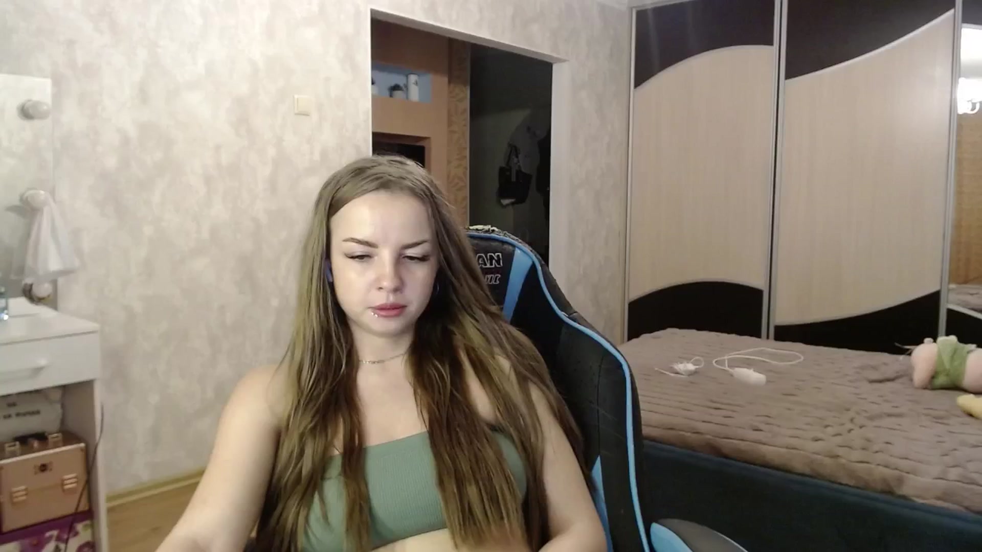 Gallery image thumbnail from Lio_noy's myfreecams stream on, 08/06/2024, 23:46 image 6 of 20