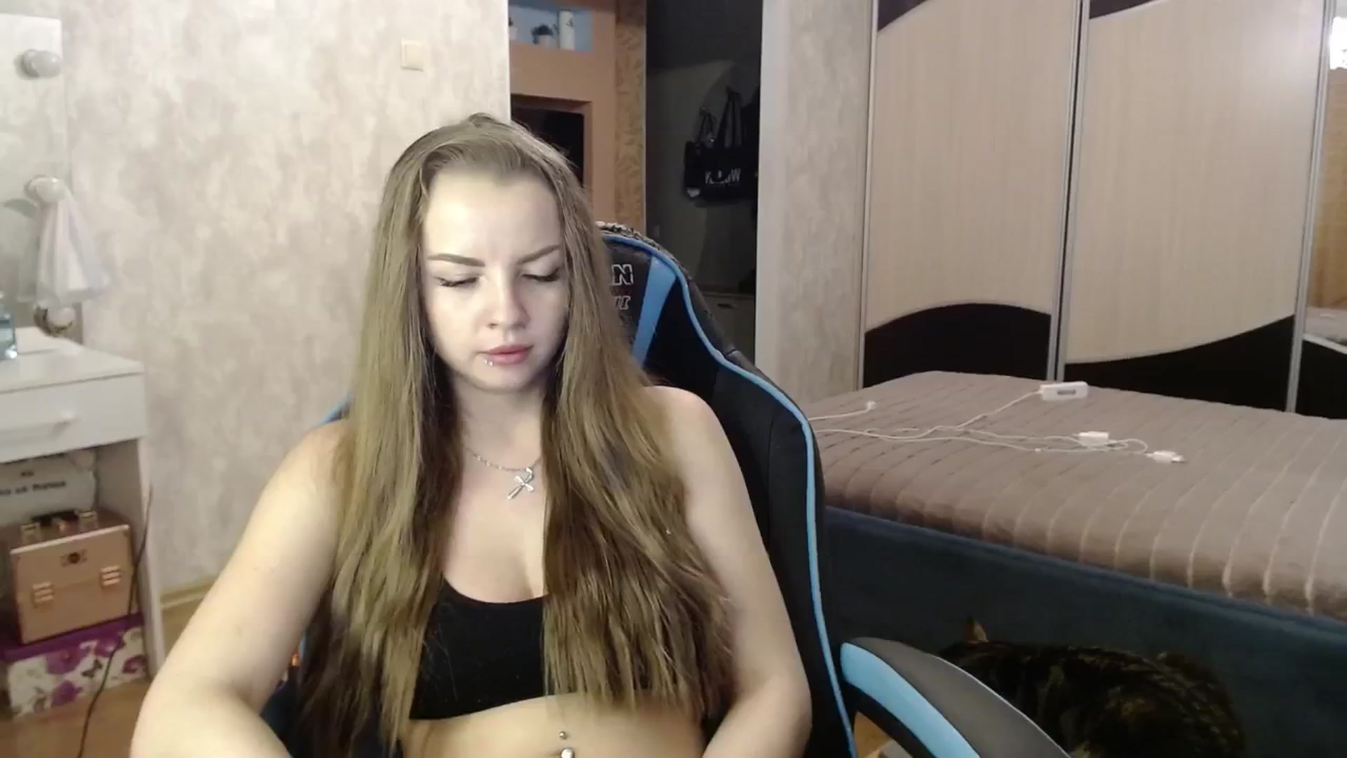 Gallery image thumbnail from Lio_noy's myfreecams stream on, 08/08/2024, 22:35 image 8 of 20