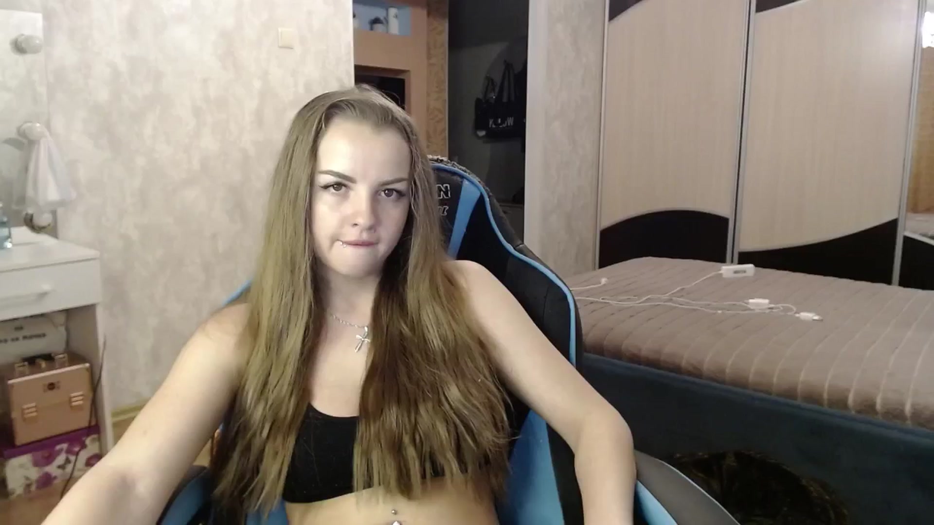 Gallery image thumbnail from Lio_noy's myfreecams stream on, 08/08/2024, 22:35 image 11 of 20