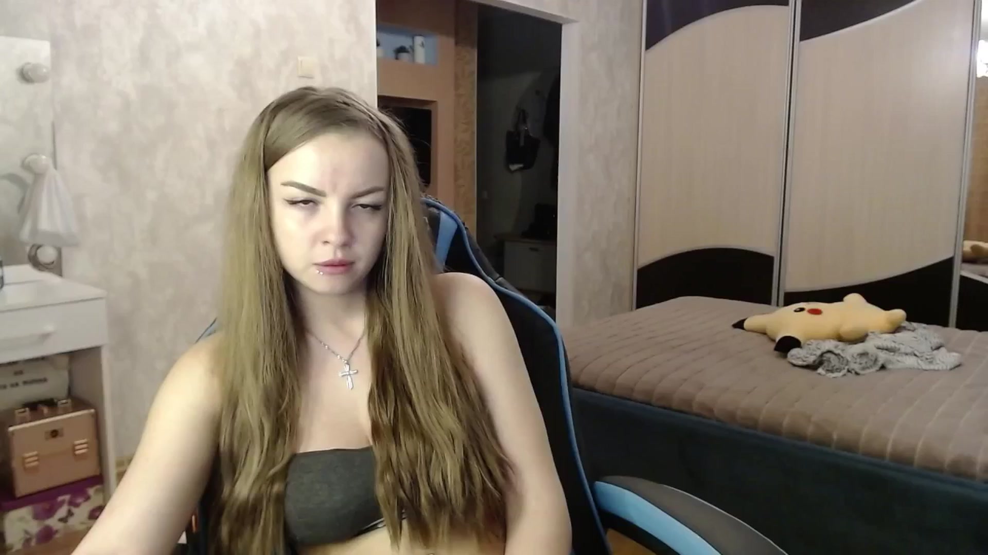 Gallery image thumbnail from Lio_noy's myfreecams stream on, 08/12/2024, 22:22 image 18 of 20
