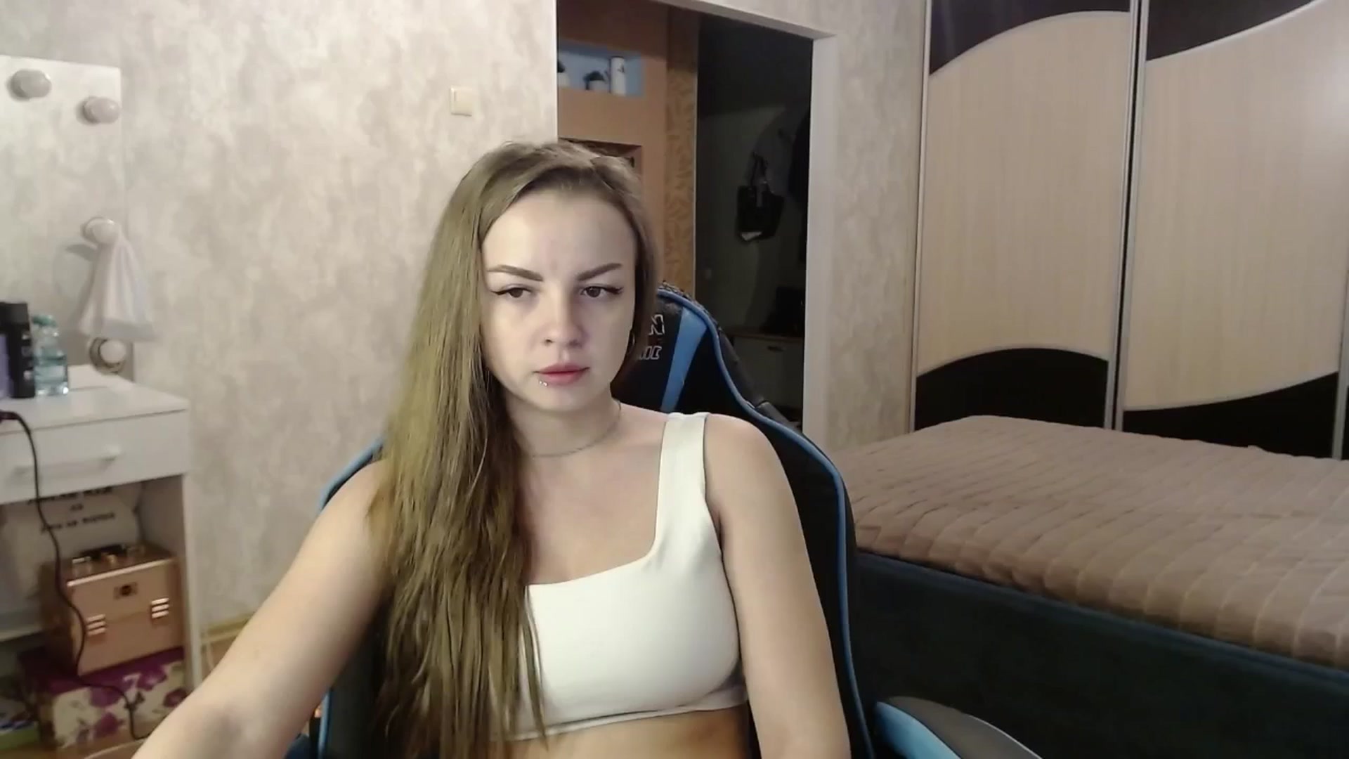 Gallery image thumbnail from Lio_noy's myfreecams stream on, 08/13/2024, 23:47 image 14 of 20