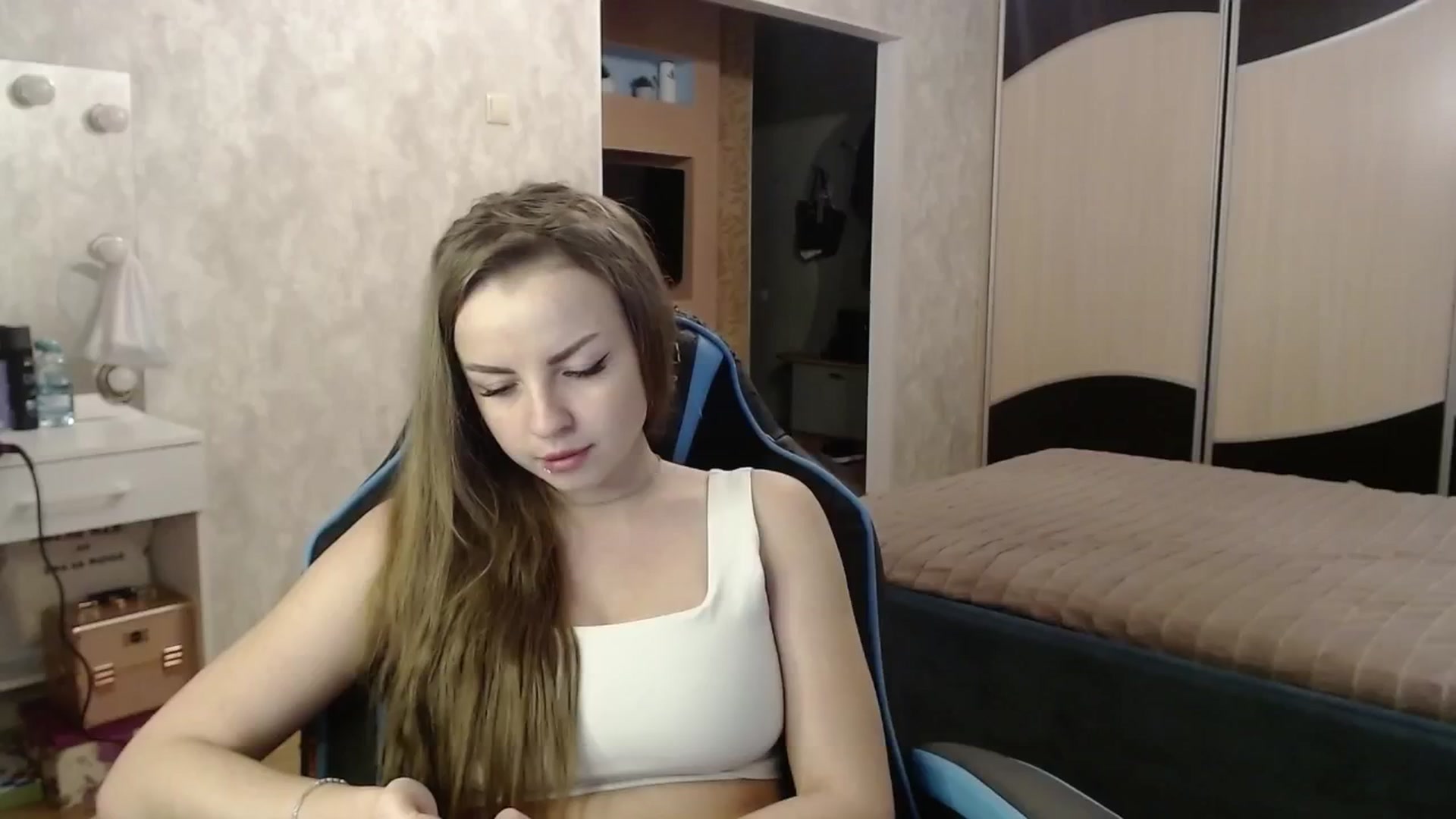 Gallery image thumbnail from Lio_noy's myfreecams stream on, 08/13/2024, 23:47 image 18 of 20