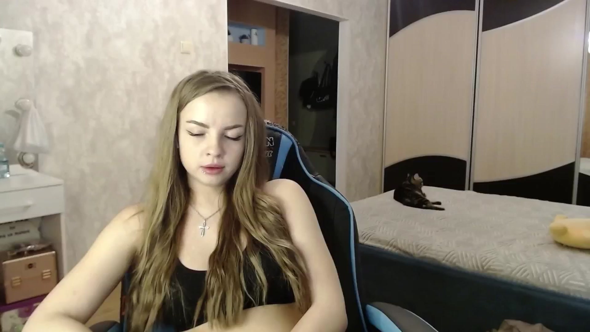 Gallery image thumbnail from Lio_noy's myfreecams stream on, 08/15/2024, 23:59 image 16 of 20