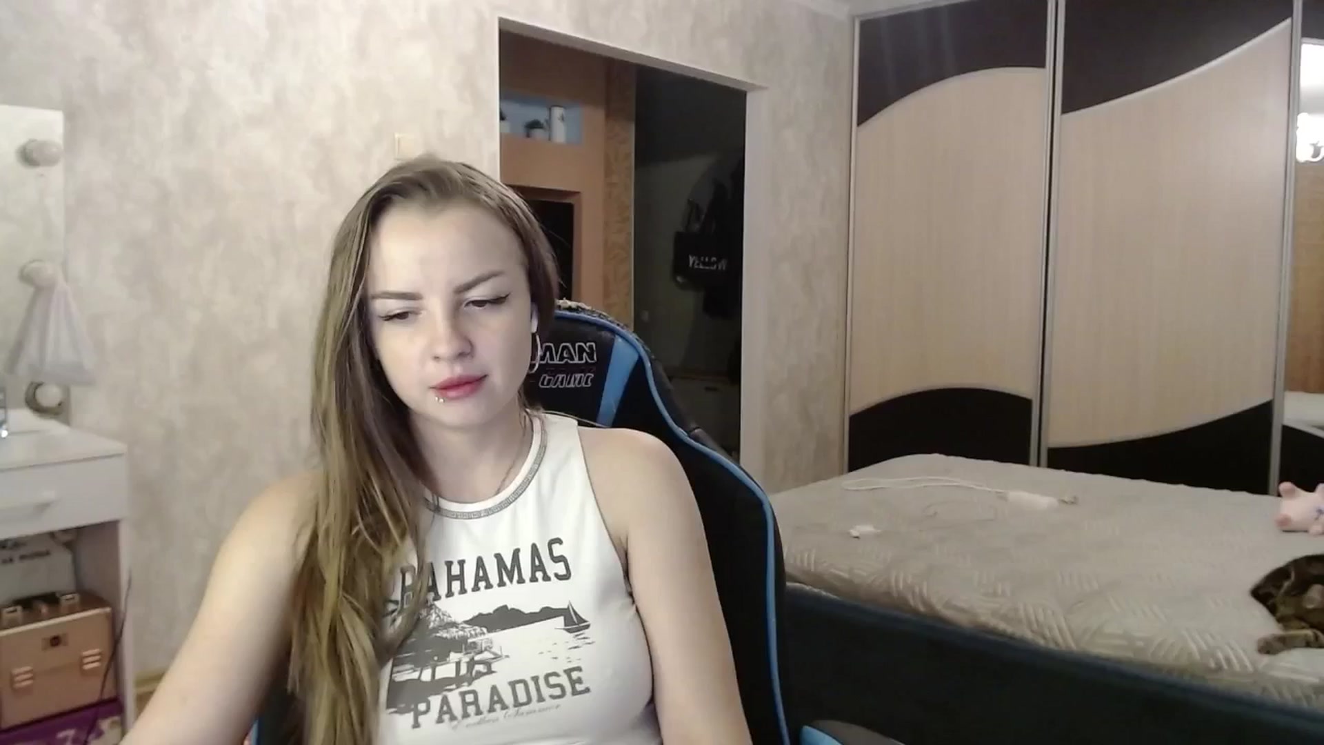 Gallery image thumbnail from Lio_noy's myfreecams stream on, 08/27/2024, 22:27 image 8 of 20