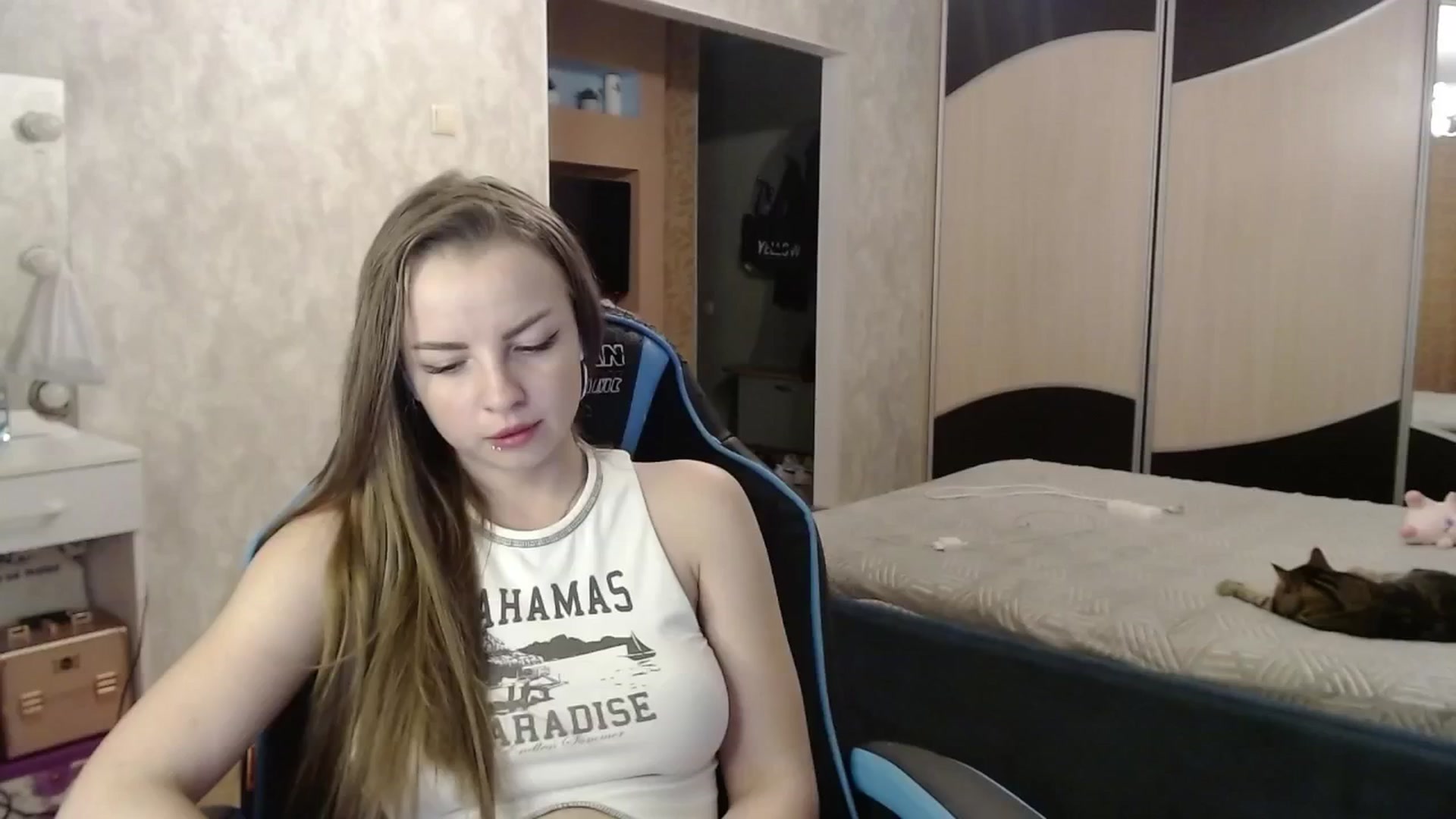 Gallery image thumbnail from Lio_noy's myfreecams stream on, 08/27/2024, 22:27 image 15 of 20