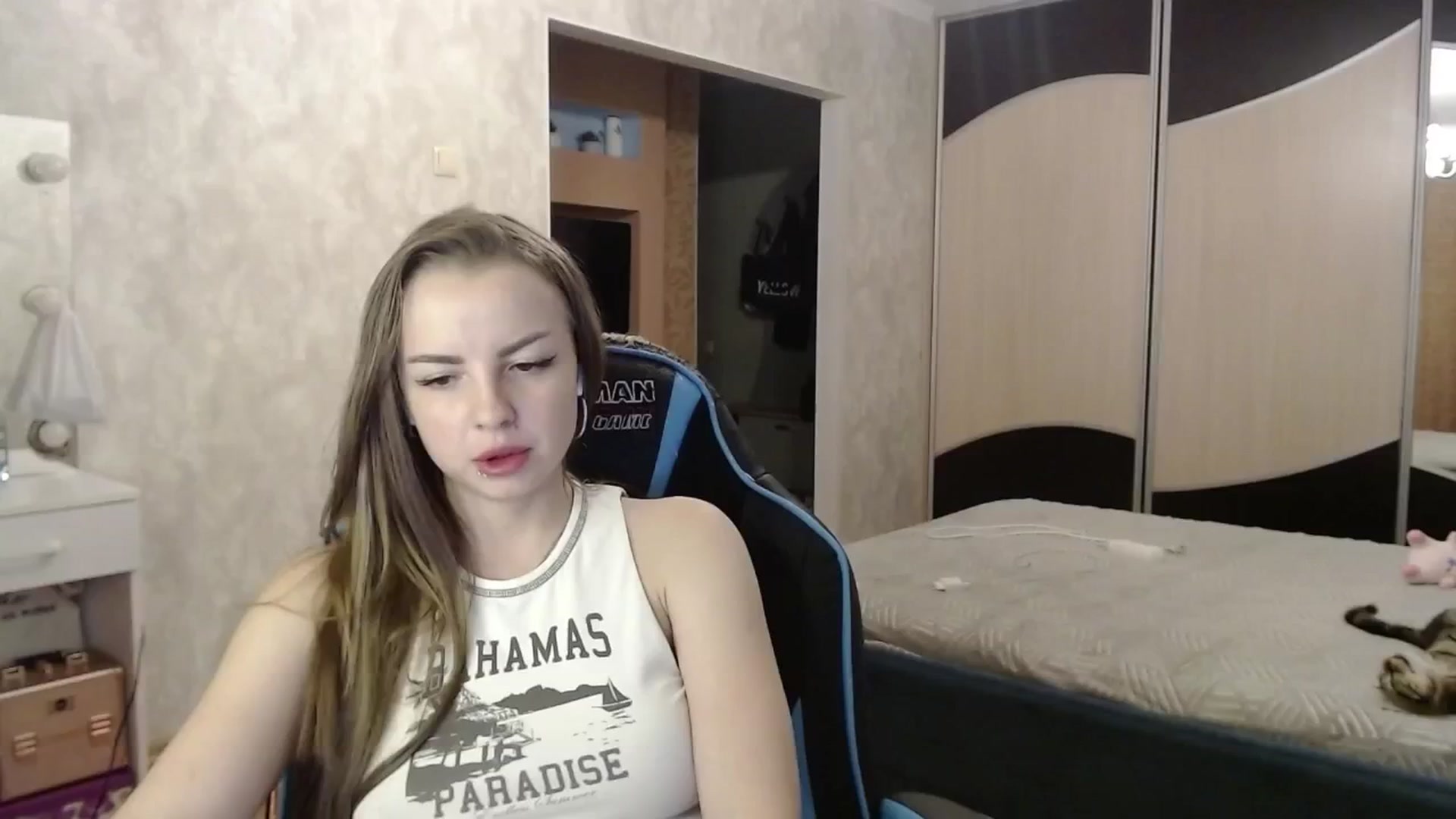 Gallery image thumbnail from Lio_noy's myfreecams stream on, 08/27/2024, 22:27 image 13 of 20