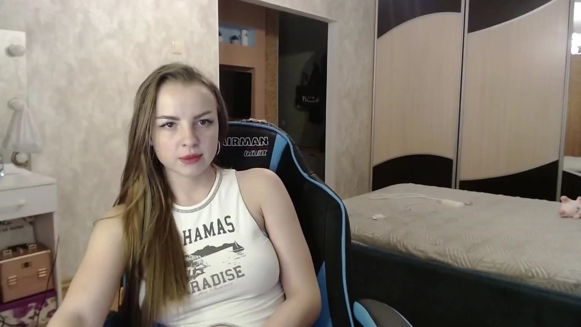 Gallery image thumbnail from Lio_noy's myfreecams stream on, 08/27/2024, 22:27 image 19 of 20