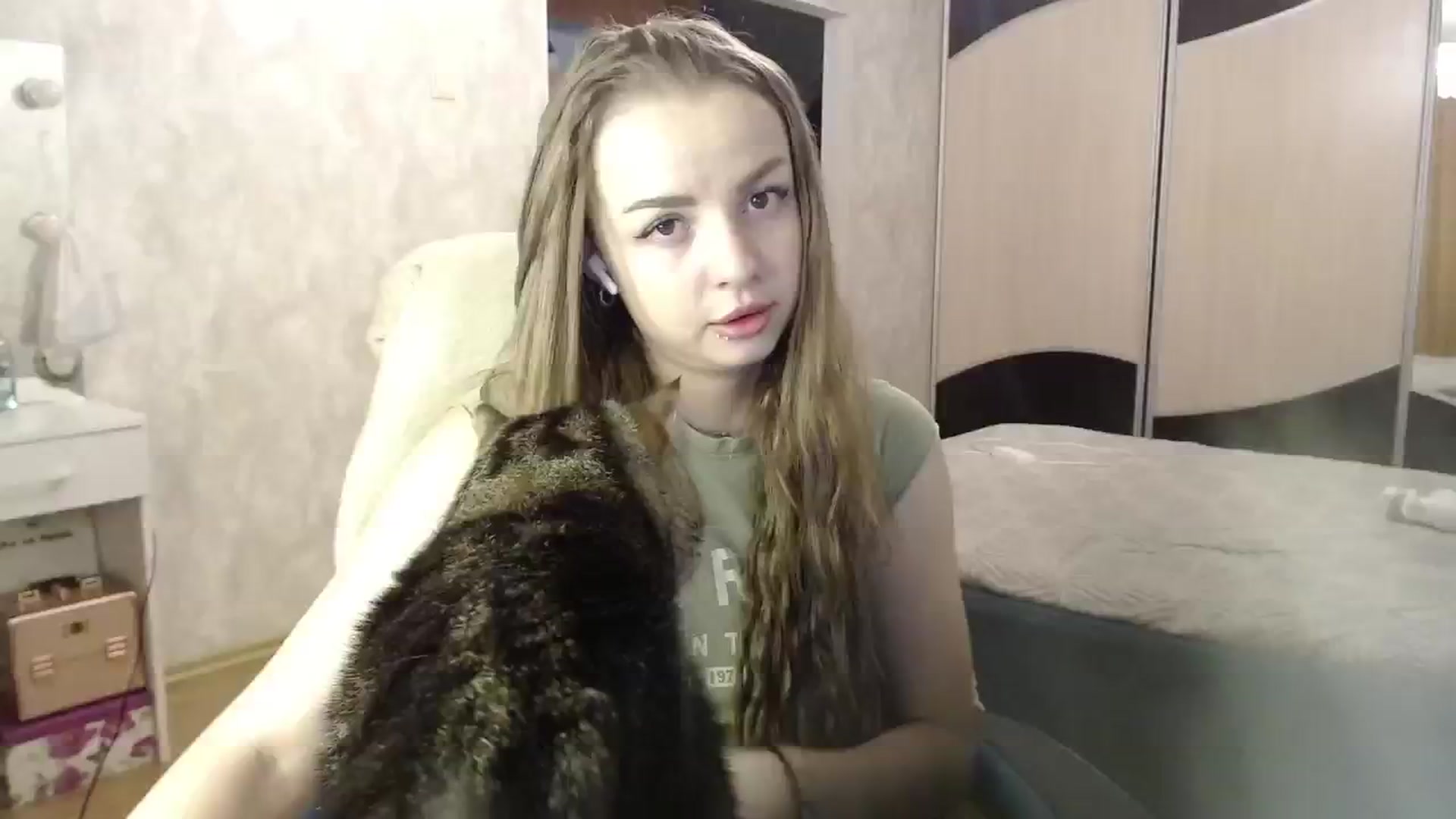 Gallery image thumbnail from Lio_noy's myfreecams stream on, 08/31/2024, 23:11 image 19 of 20