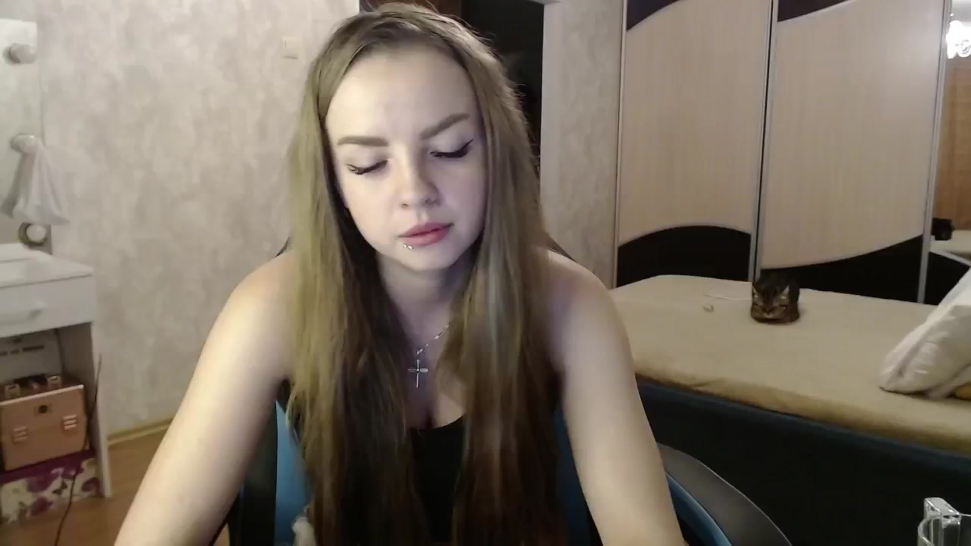 Gallery image thumbnail from Lio_noy's myfreecams stream on, 09/08/2024, 22:17 image 14 of 20