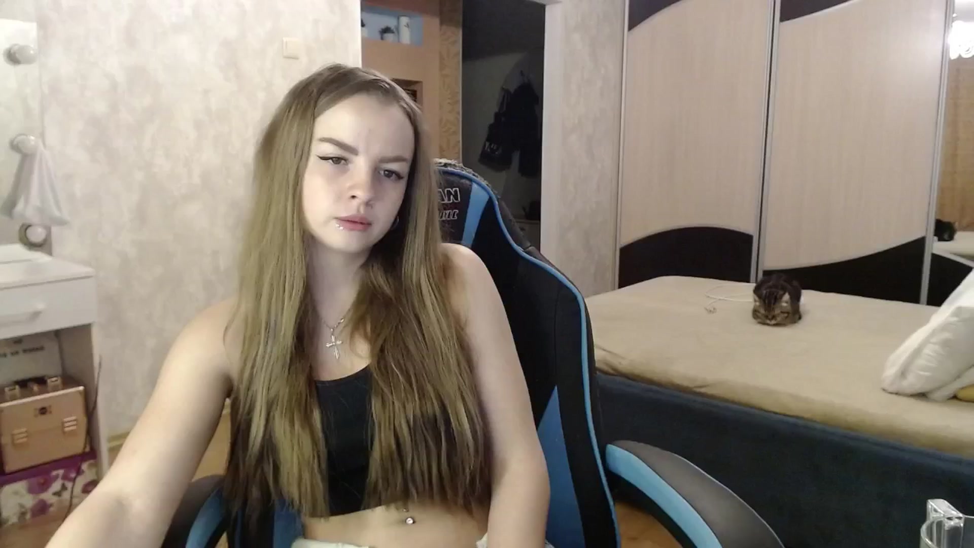 Gallery image thumbnail from Lio_noy's myfreecams stream on, 09/08/2024, 22:17 image 15 of 20