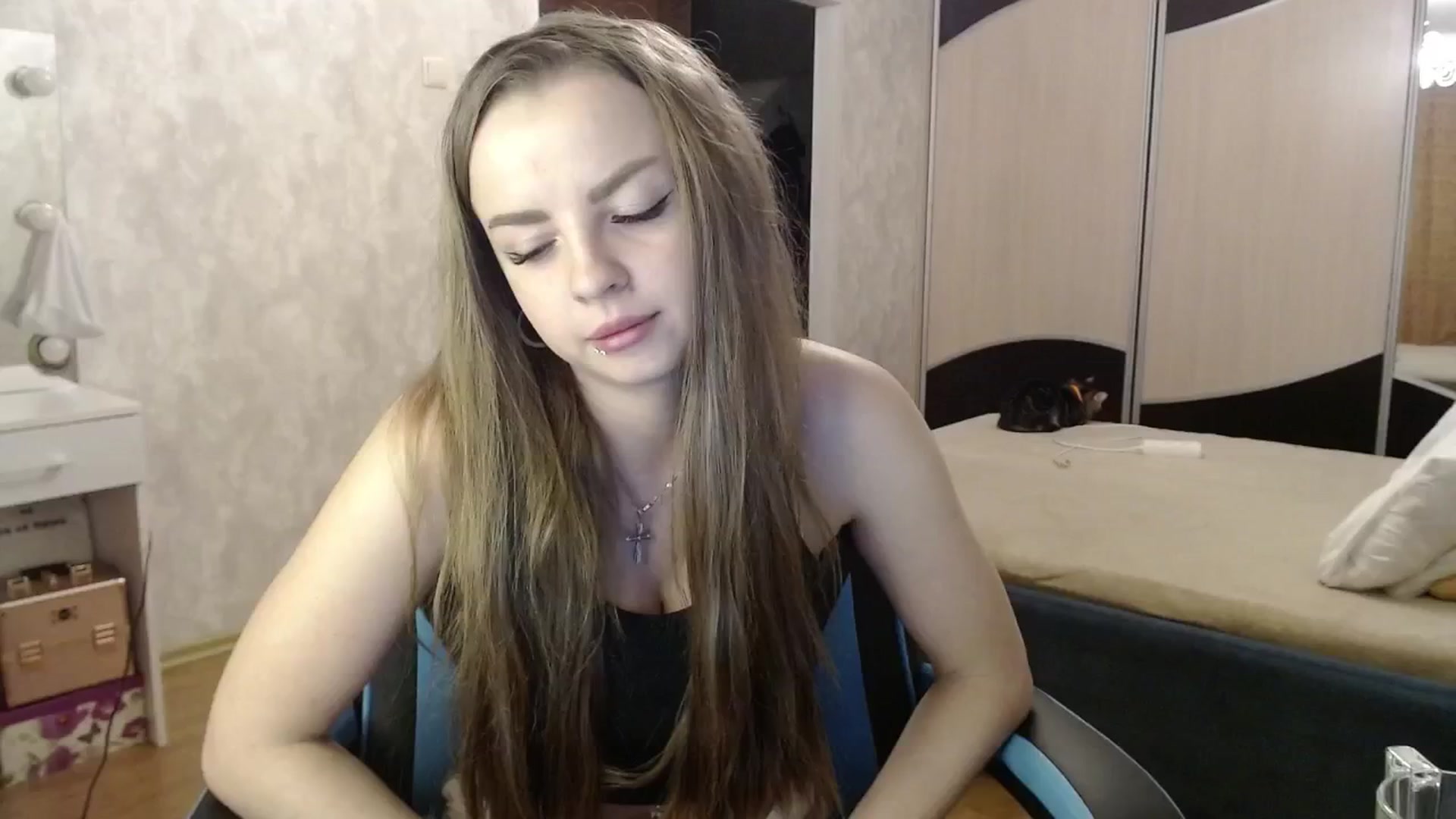Gallery image thumbnail from Lio_noy's myfreecams stream on, 09/08/2024, 22:17 image 13 of 20