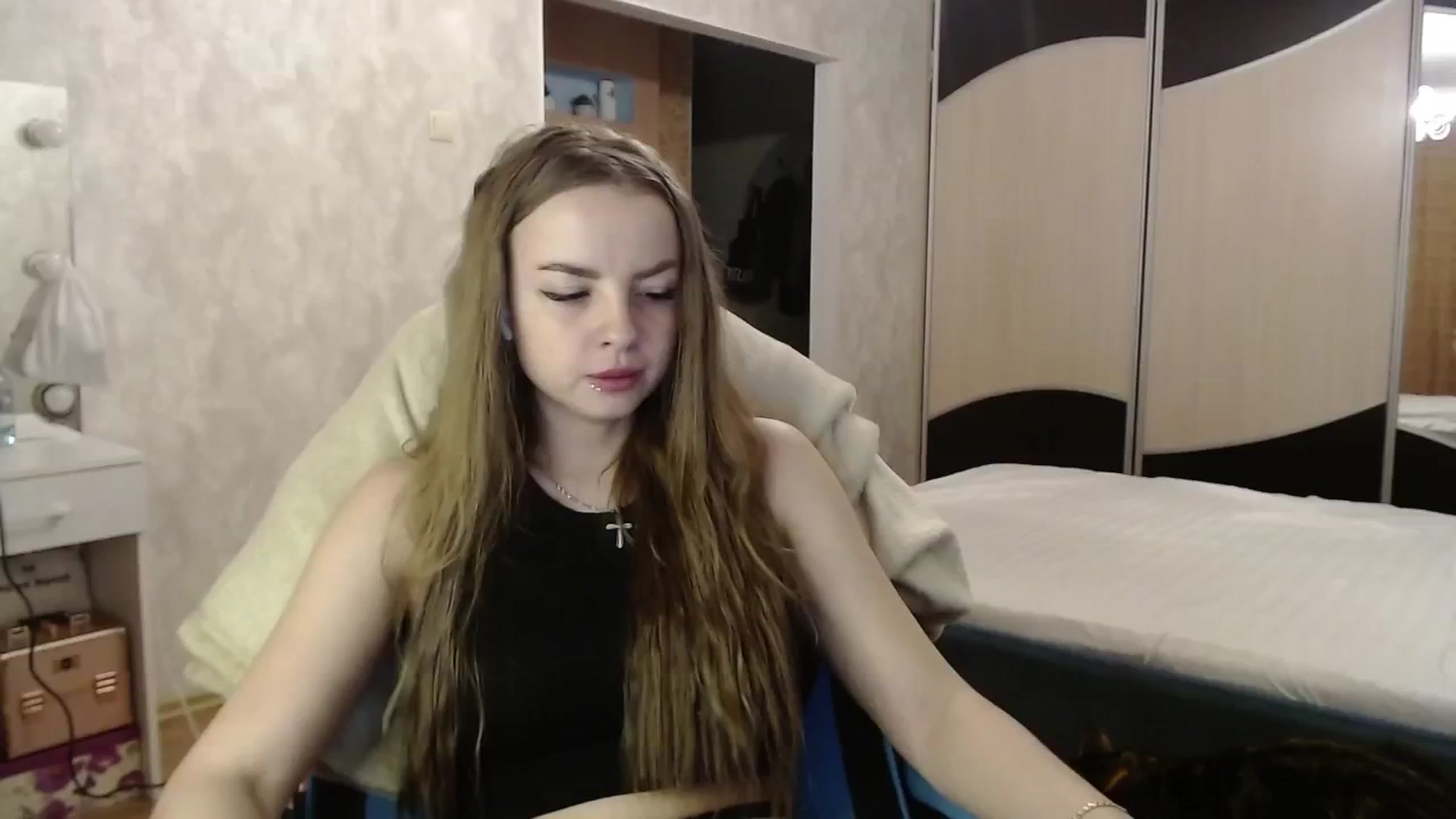 Gallery image thumbnail from Lio_noy's myfreecams stream on, 09/12/2024, 23:34 image 3 of 20