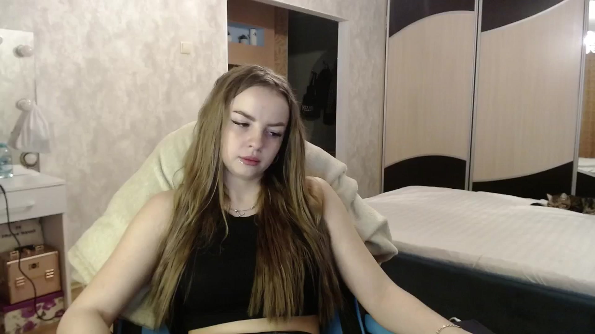 Gallery image thumbnail from Lio_noy's myfreecams stream on, 09/13/2024, 24:03 image 17 of 20