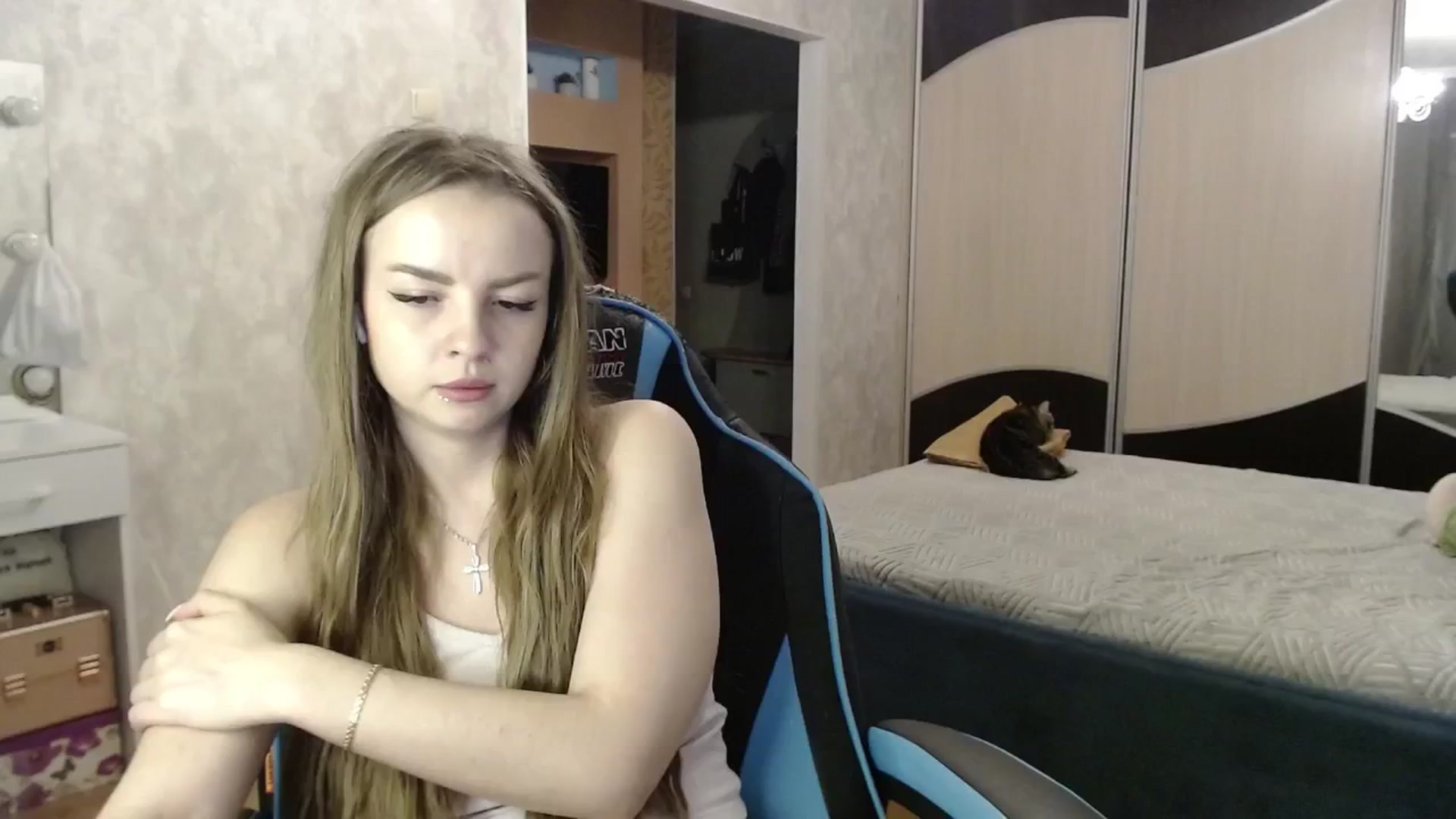 Gallery image thumbnail from Lio_noy's myfreecams stream on, 09/15/2024, 23:38 image 15 of 20