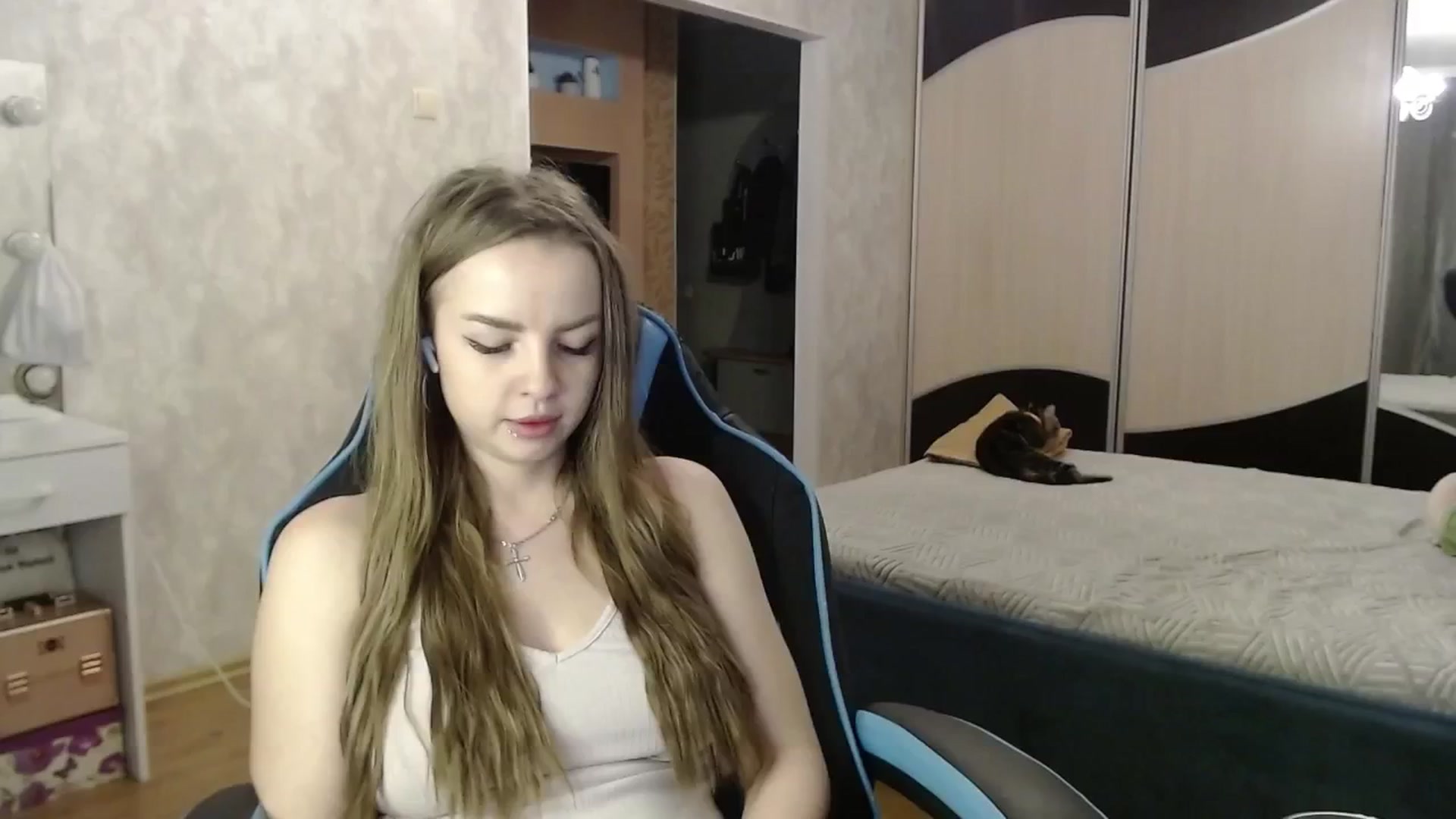 Gallery image thumbnail from Lio_noy's myfreecams stream on, 09/15/2024, 23:38 image 3 of 20