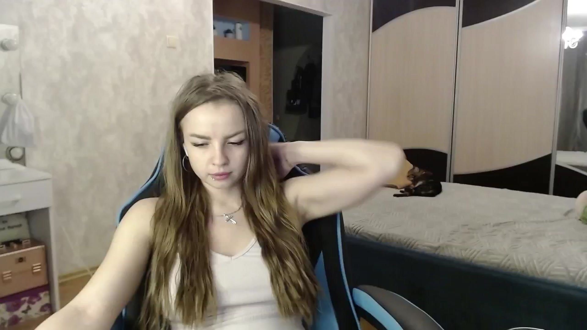 Gallery image thumbnail from Lio_noy's myfreecams stream on, 09/15/2024, 23:38 image 4 of 20