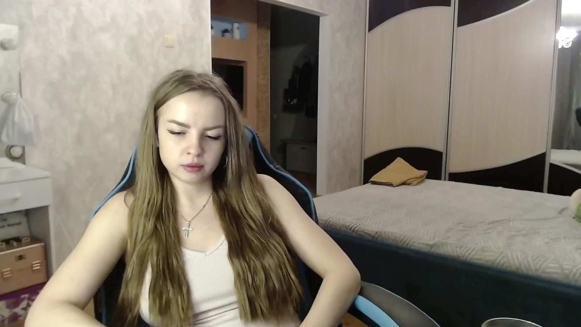 Gallery image thumbnail from Lio_noy's myfreecams stream on, 09/15/2024, 23:38 image 10 of 20