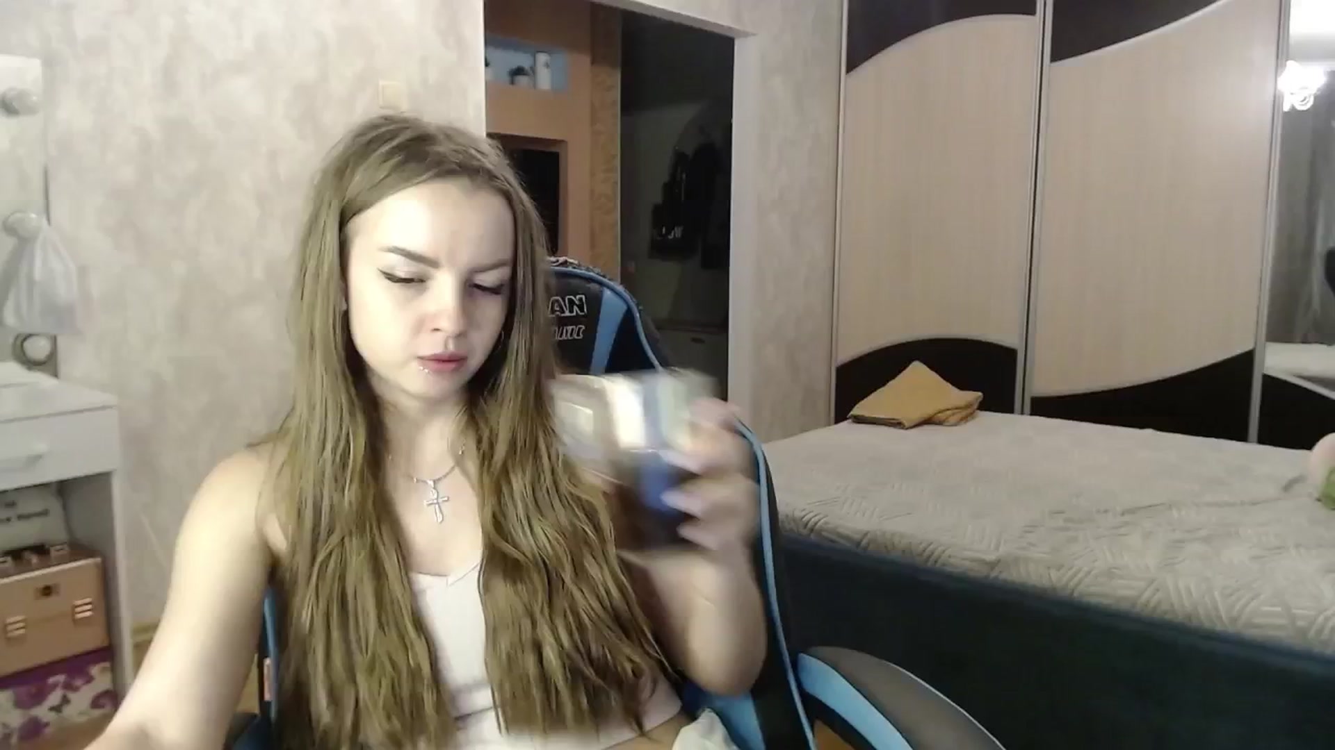 Gallery image thumbnail from Lio_noy's myfreecams stream on, 09/15/2024, 23:38 image 11 of 20