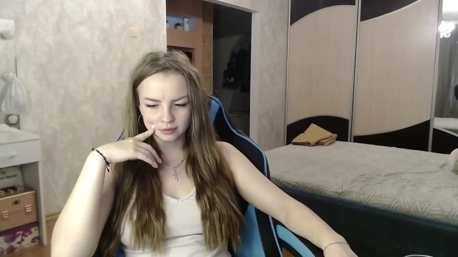 Gallery image thumbnail from Lio_noy's myfreecams stream on, 09/15/2024, 23:38 image 2 of 20