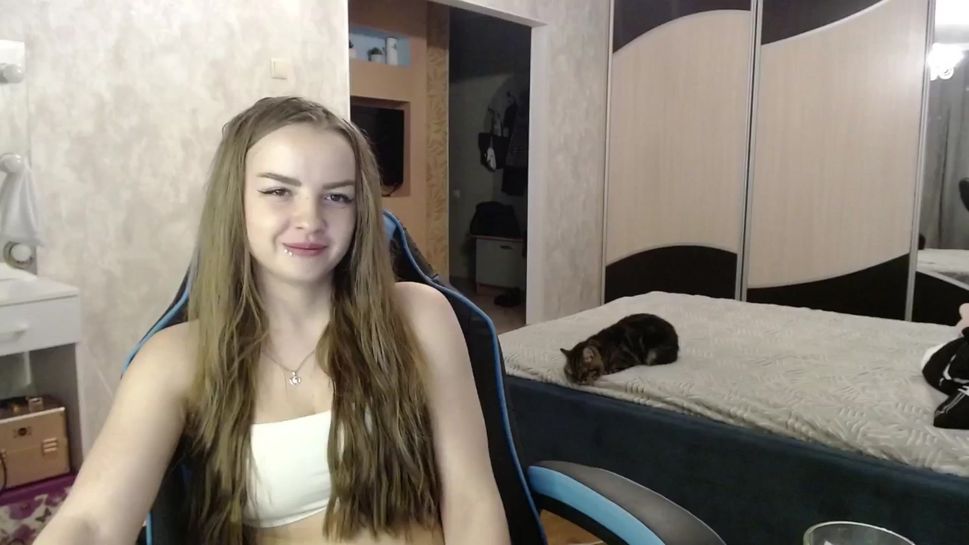 Gallery image thumbnail from Lio_noy's myfreecams stream on, 09/24/2024, 23:40 image 14 of 20