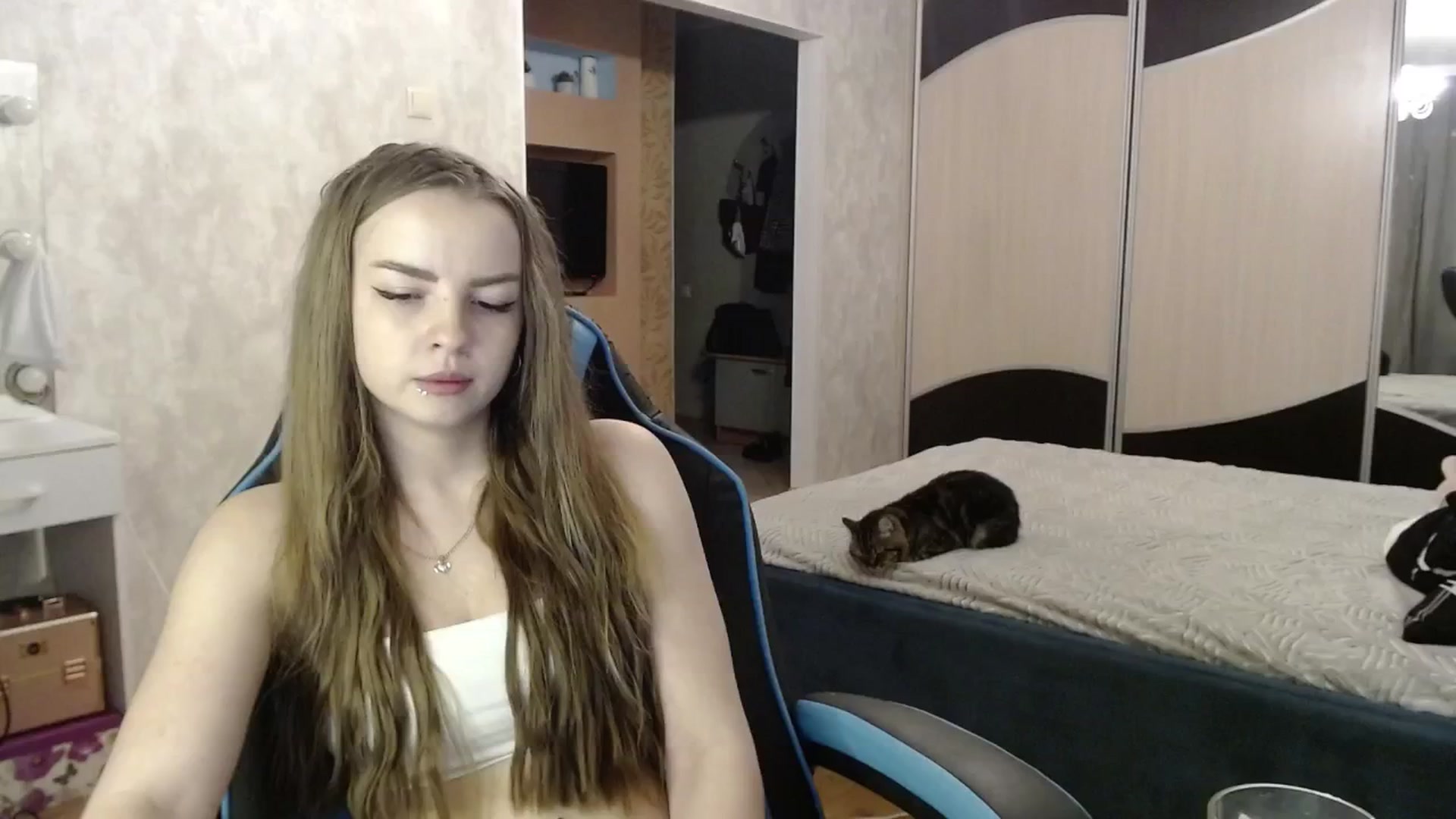 Gallery image thumbnail from Lio_noy's myfreecams stream on, 09/24/2024, 23:40 image 9 of 20