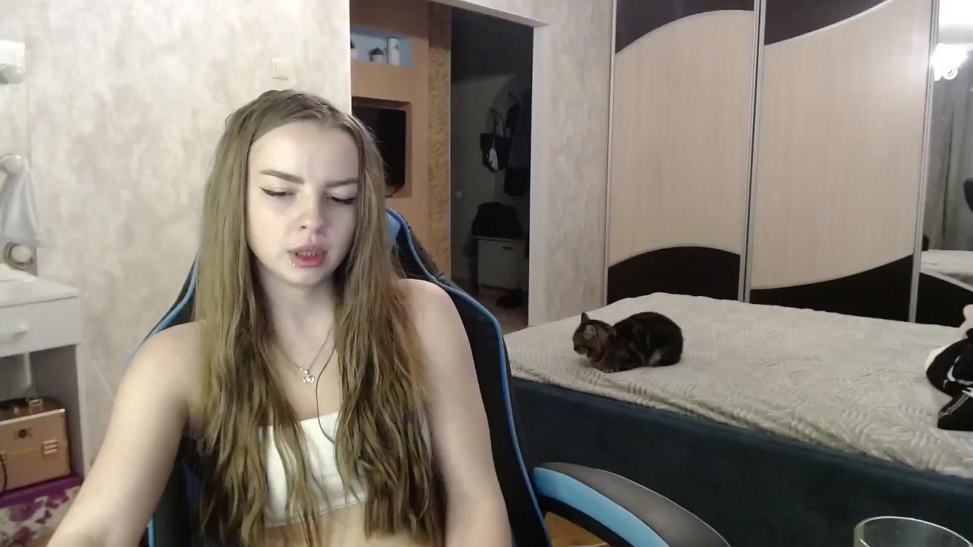 Gallery image thumbnail from Lio_noy's myfreecams stream on, 09/24/2024, 23:40 image 3 of 20