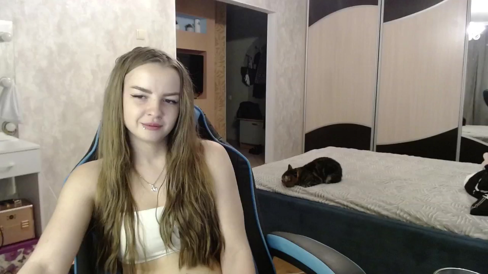 Gallery image thumbnail from Lio_noy's myfreecams stream on, 09/24/2024, 23:40 image 6 of 20