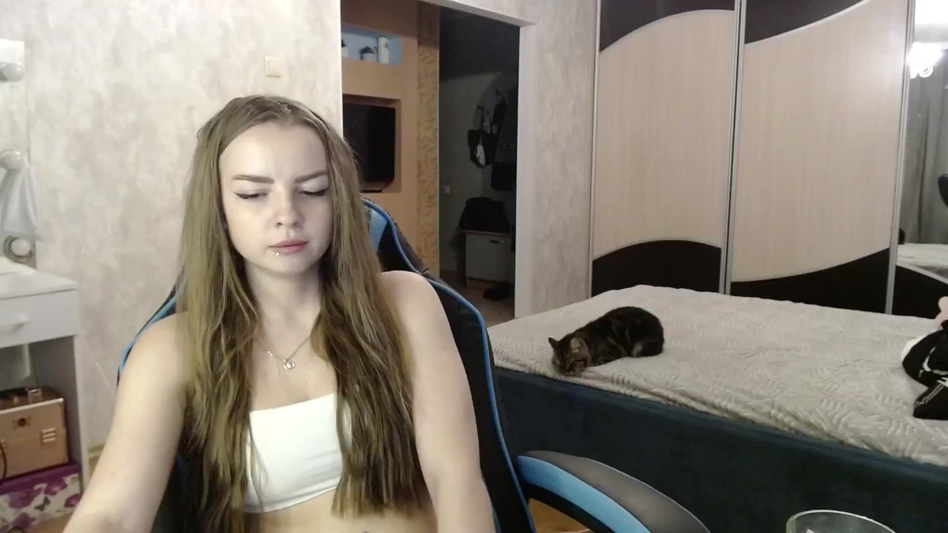 Gallery image thumbnail from Lio_noy's myfreecams stream on, 09/24/2024, 23:40 image 13 of 20